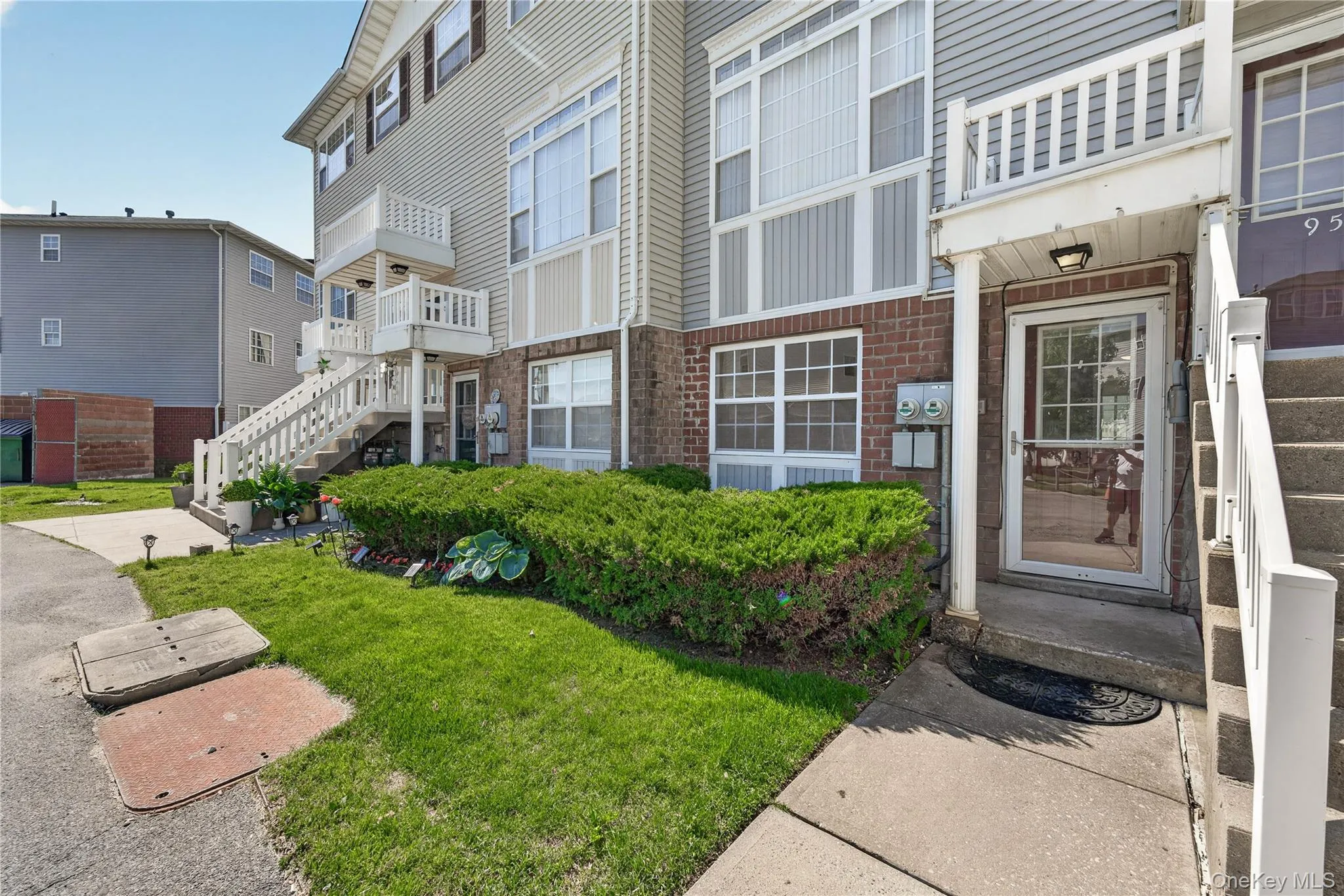 93 Admiral Court, New York, NY, 3 Bedrooms Bedrooms, 5 Rooms Rooms,2 BathroomsBathrooms,Residential,For Rent,Admiral,0,1006002 93 Admiral Court, New York, NY, 3 Bedrooms Bedrooms, 5 Rooms Rooms,2 BathroomsBathrooms,Residential,For Rent,Admiral,0,1006002