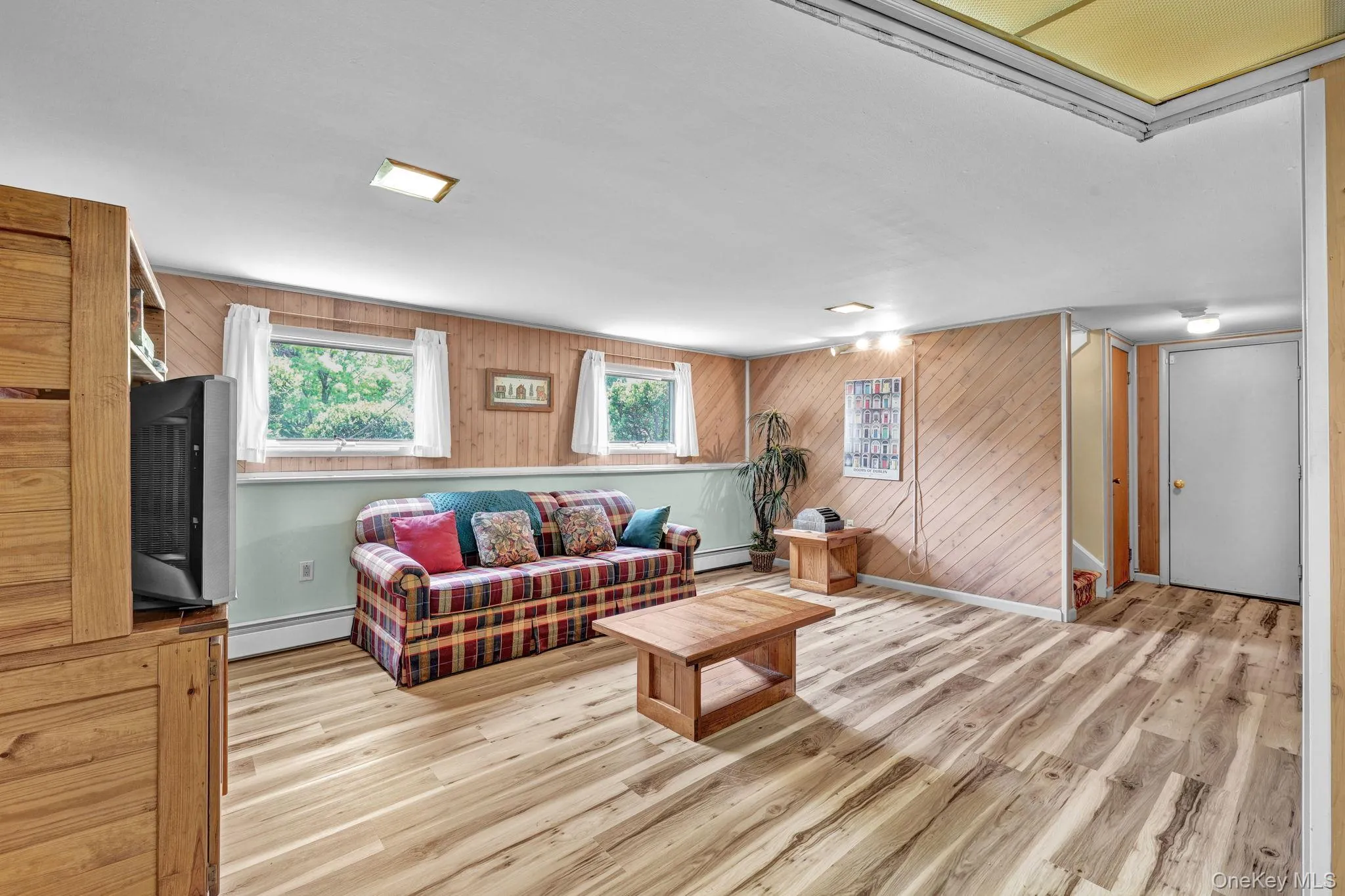 10 Ona Lane, New Windsor, NY, 3 Bedrooms Bedrooms, 11 Rooms Rooms,2 BathroomsBathrooms,Residential,For Rent,Ona,0,1006010 10 Ona Lane, New Windsor, NY, 3 Bedrooms Bedrooms, 11 Rooms Rooms,2 BathroomsBathrooms,Residential,For Rent,Ona,0,1006010