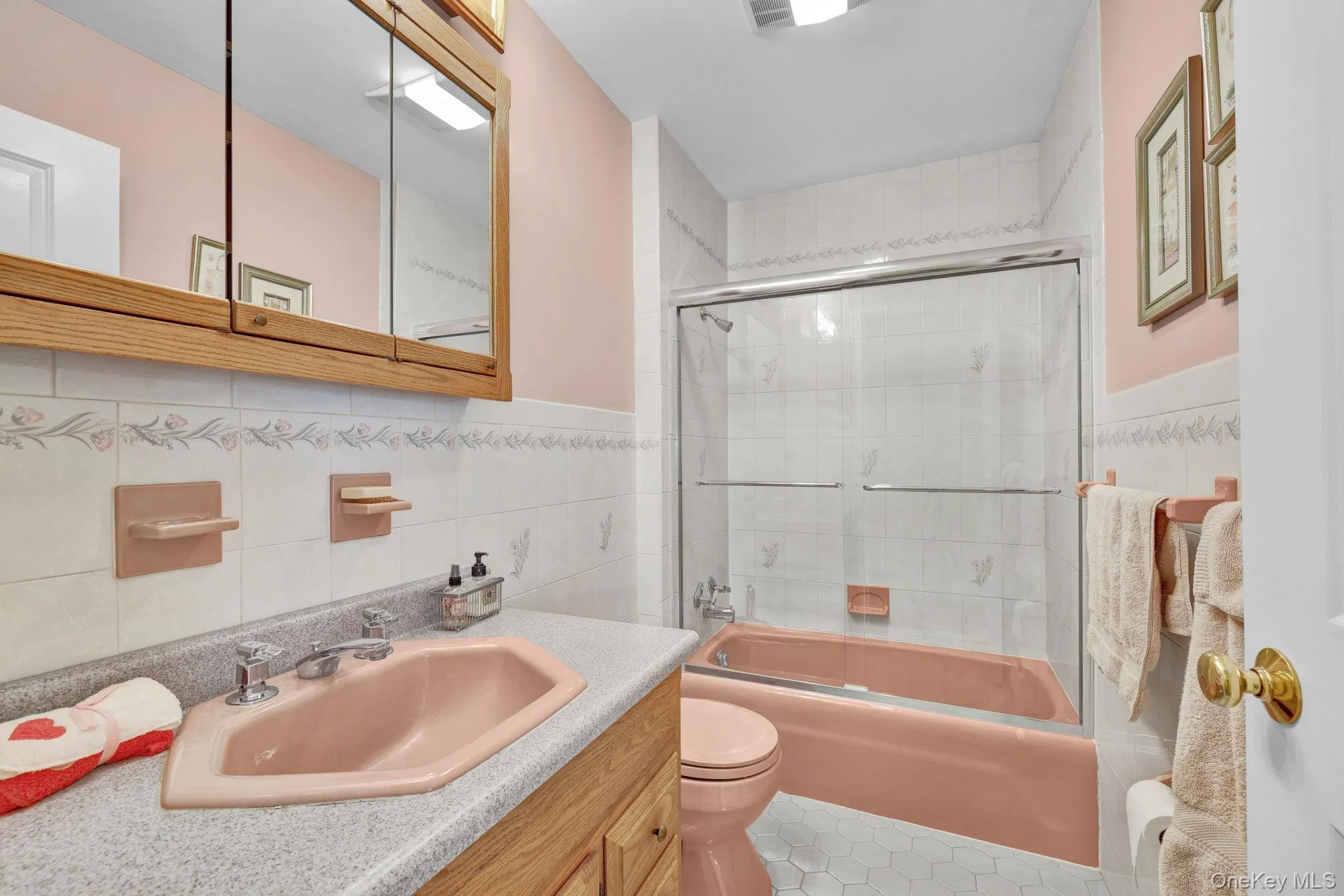 10 Ona Lane, New Windsor, NY, 3 Bedrooms Bedrooms, 11 Rooms Rooms,2 BathroomsBathrooms,Residential,For Rent,Ona,0,1006010 10 Ona Lane, New Windsor, NY, 3 Bedrooms Bedrooms, 11 Rooms Rooms,2 BathroomsBathrooms,Residential,For Rent,Ona,0,1006010