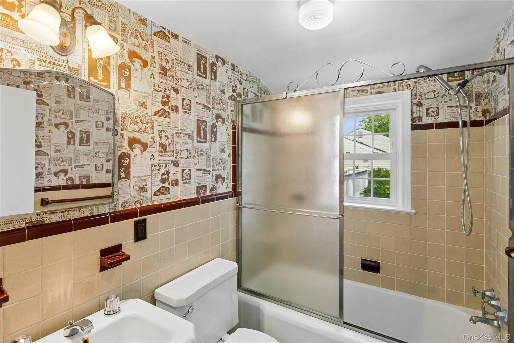 Full Bathroom 2 Full Bathroom 2