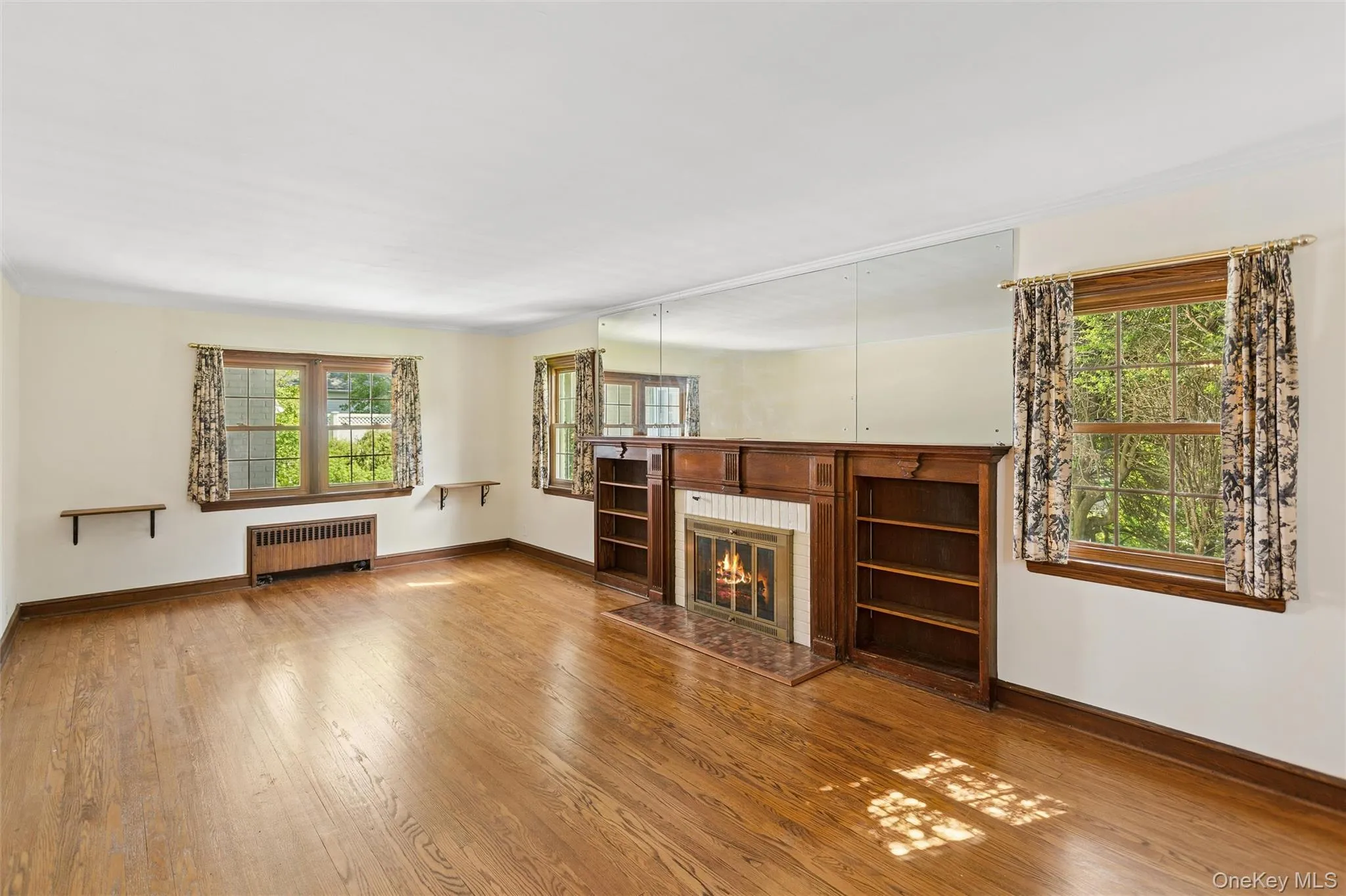 621 Oxford Street, North Hempstead, NY, 4 Bedrooms Bedrooms, 9 Rooms Rooms,3 BathroomsBathrooms,Residential,For Rent,Oxford,0,1006017 621 Oxford Street, North Hempstead, NY, 4 Bedrooms Bedrooms, 9 Rooms Rooms,3 BathroomsBathrooms,Residential,For Rent,Oxford,0,1006017