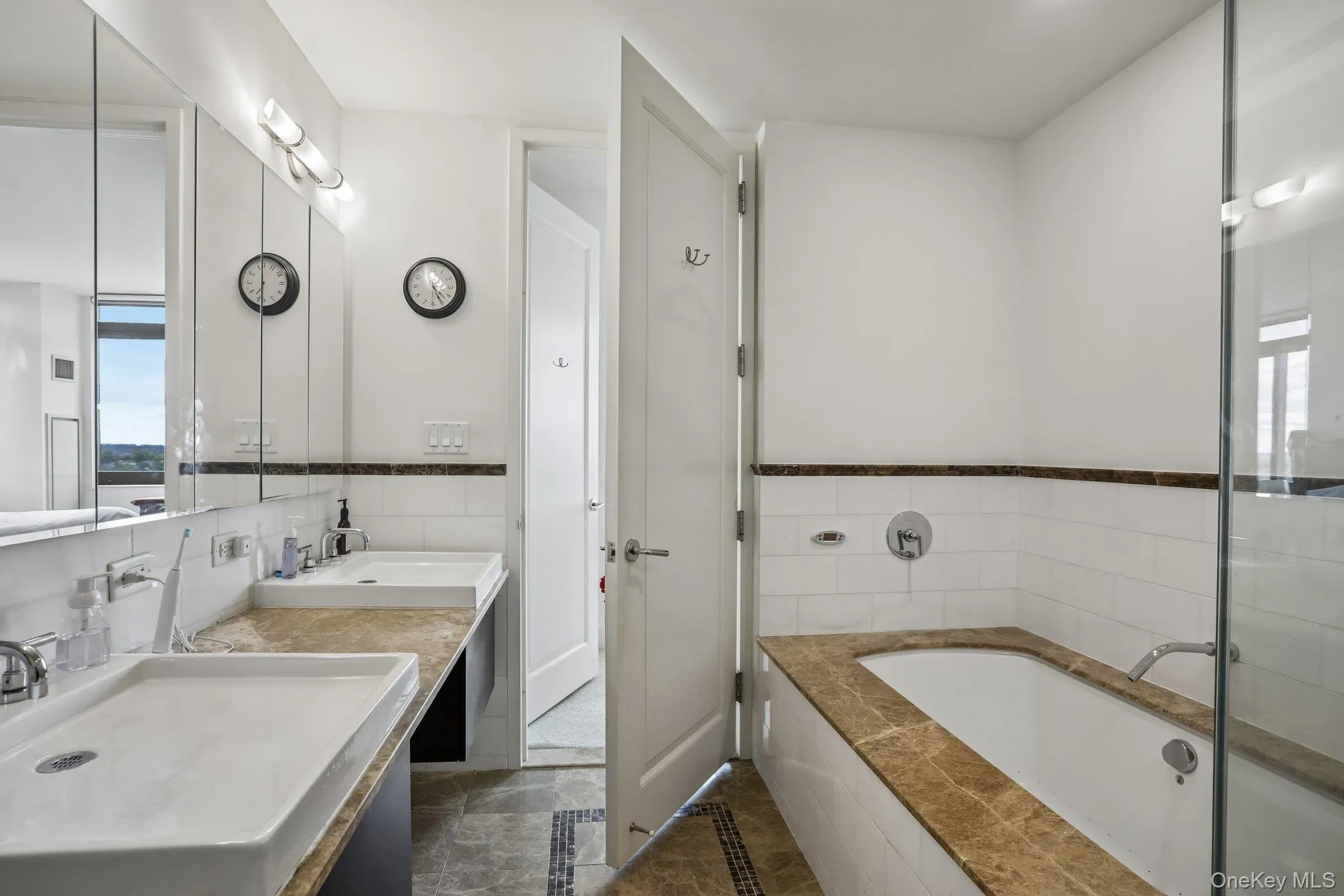 175 Huguenot Street, New Rochelle, NY, 2 Bedrooms Bedrooms, 6 Rooms Rooms,2 BathroomsBathrooms,Residential,For Rent,Huguenot,0,1006020 175 Huguenot Street, New Rochelle, NY, 2 Bedrooms Bedrooms, 6 Rooms Rooms,2 BathroomsBathrooms,Residential,For Rent,Huguenot,0,1006020