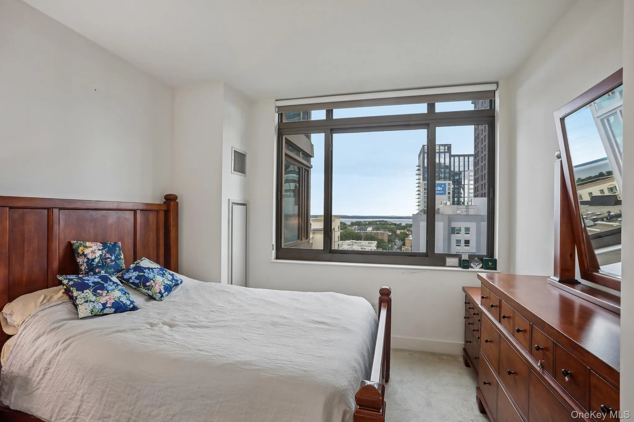 175 Huguenot Street, New Rochelle, NY, 2 Bedrooms Bedrooms, 6 Rooms Rooms,2 BathroomsBathrooms,Residential,For Rent,Huguenot,0,1006020 175 Huguenot Street, New Rochelle, NY, 2 Bedrooms Bedrooms, 6 Rooms Rooms,2 BathroomsBathrooms,Residential,For Rent,Huguenot,0,1006020