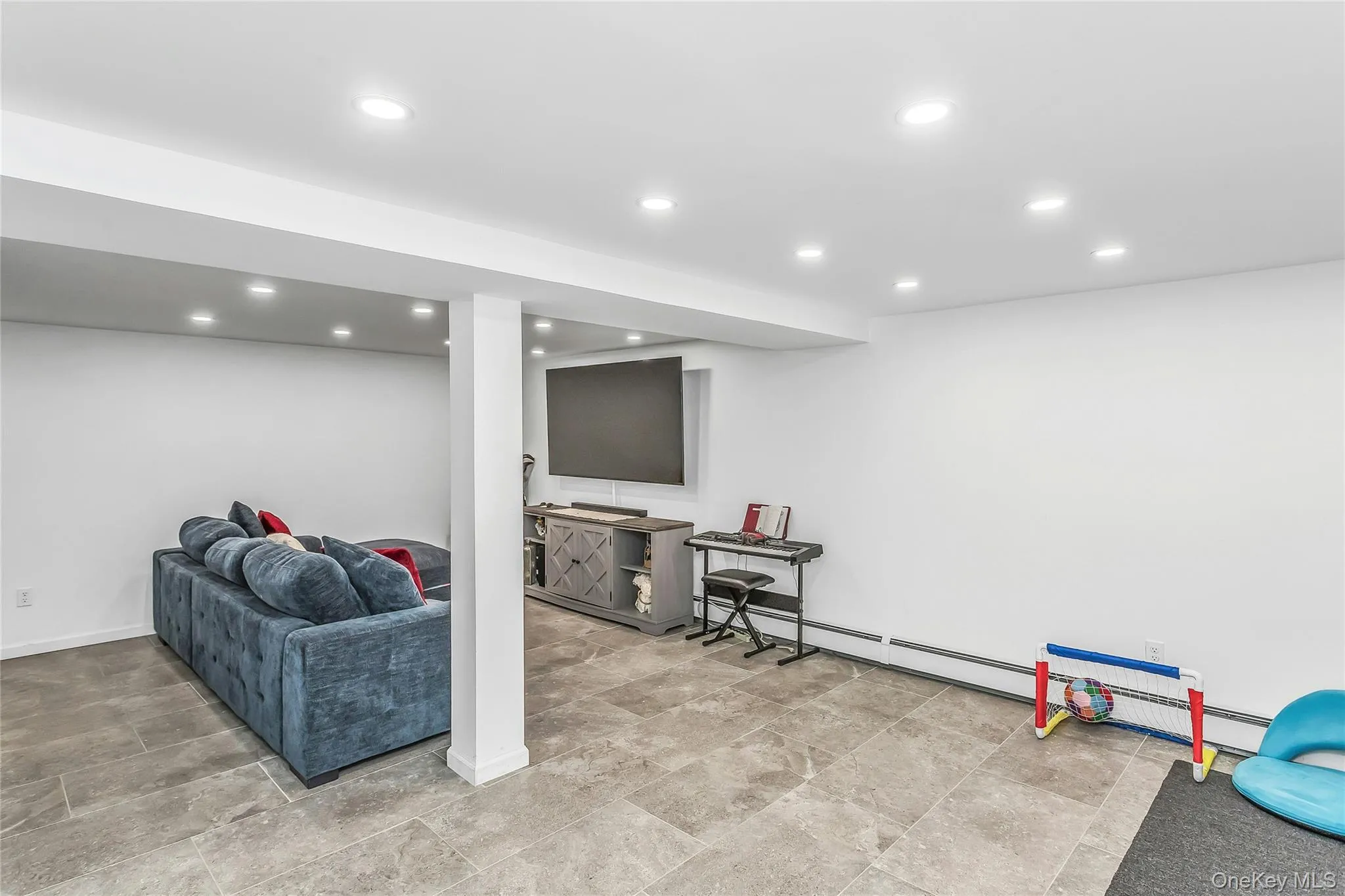 178 Guildford Court, Hempstead, NY, 4 Bedrooms Bedrooms, 7 Rooms Rooms,2 BathroomsBathrooms,Residential,For Rent,Guildford,0,1006025 178 Guildford Court, Hempstead, NY, 4 Bedrooms Bedrooms, 7 Rooms Rooms,2 BathroomsBathrooms,Residential,For Rent,Guildford,0,1006025