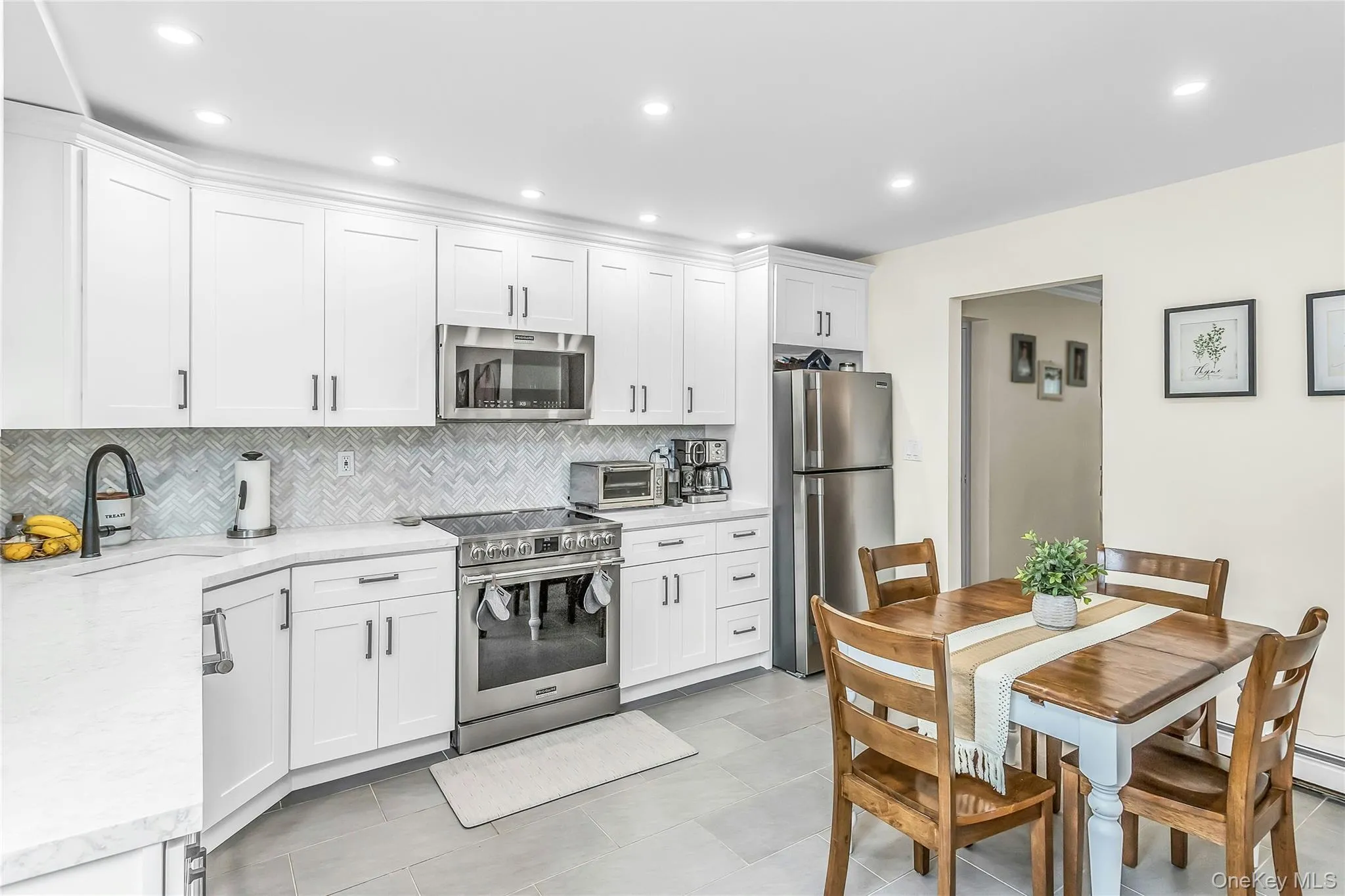 178 Guildford Court, Hempstead, NY, 4 Bedrooms Bedrooms, 7 Rooms Rooms,2 BathroomsBathrooms,Residential,For Rent,Guildford,0,1006025 178 Guildford Court, Hempstead, NY, 4 Bedrooms Bedrooms, 7 Rooms Rooms,2 BathroomsBathrooms,Residential,For Rent,Guildford,0,1006025