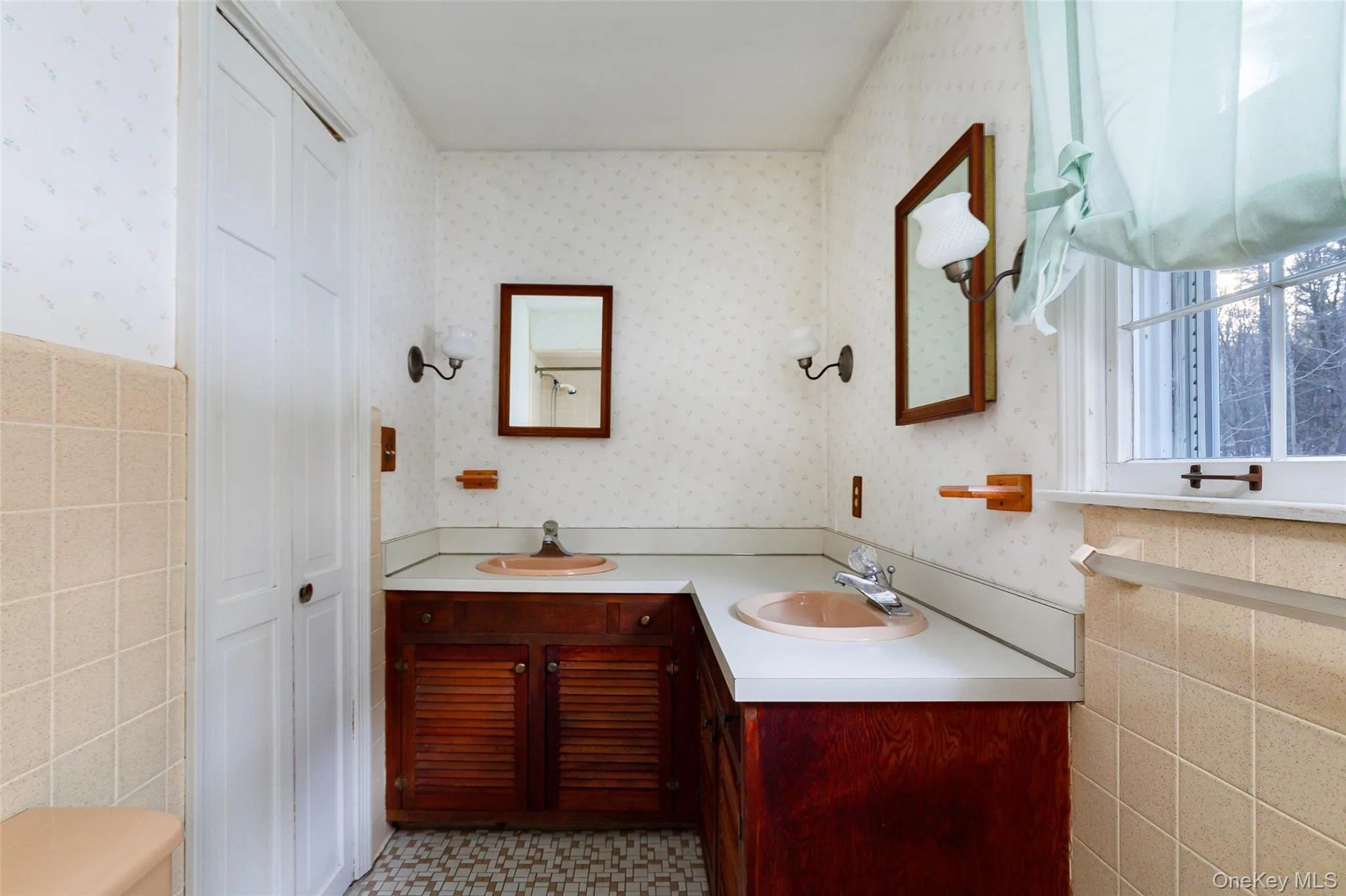 50 Aspinwall Road, Red Hook, NY, 5 Bedrooms Bedrooms, 15 Rooms Rooms,2 BathroomsBathrooms,Residential Lease,For Rent,Aspinwall,0,1006030 50 Aspinwall Road, Red Hook, NY, 5 Bedrooms Bedrooms, 15 Rooms Rooms,2 BathroomsBathrooms,Residential Lease,For Rent,Aspinwall,0,1006030