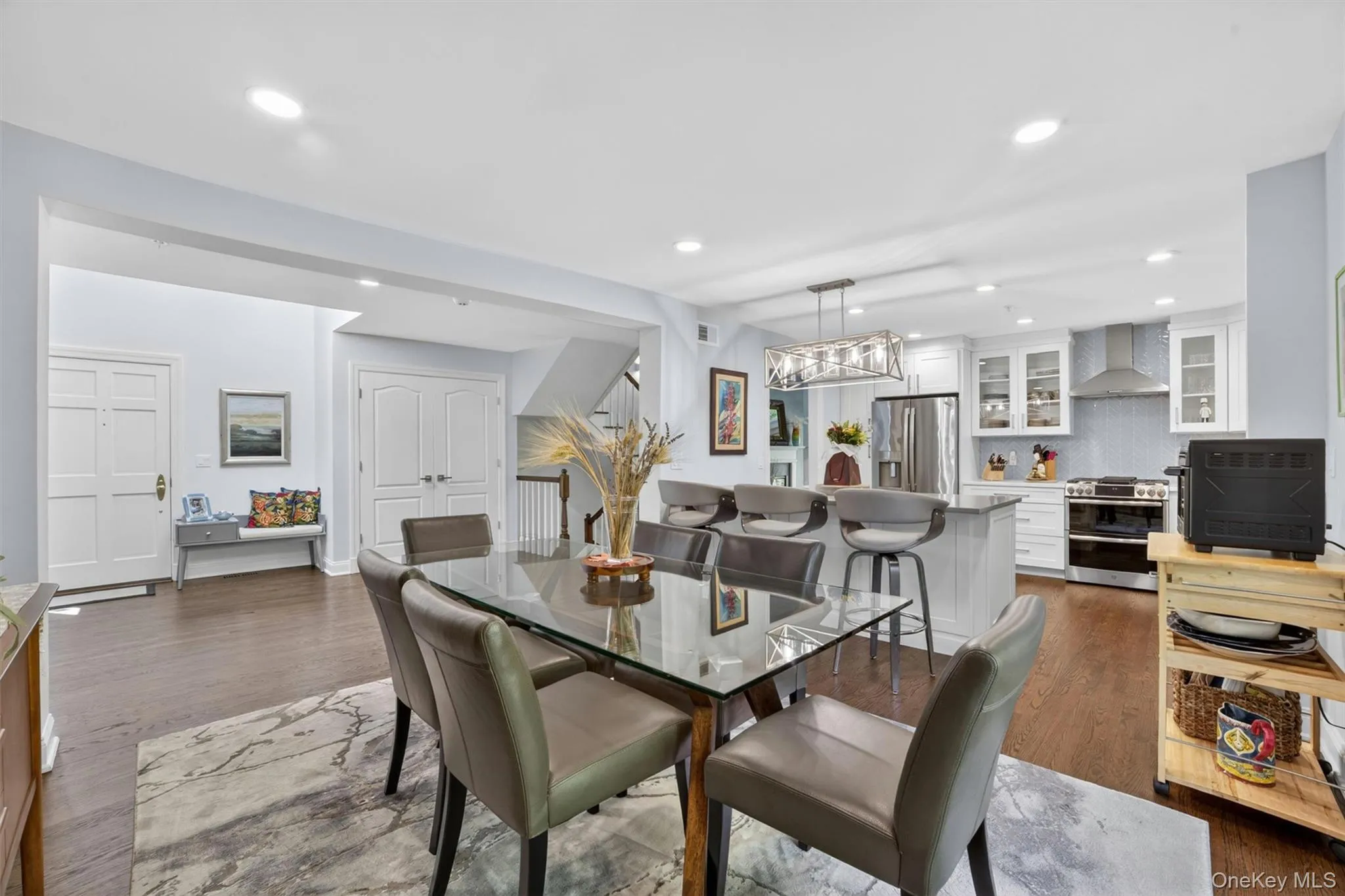 26 Wyndham Close, White Plains, NY, 2 Bedrooms Bedrooms, 7 Rooms Rooms,3 BathroomsBathrooms,Residential,For Rent,Wyndham Close,0,1006031 26 Wyndham Close, White Plains, NY, 2 Bedrooms Bedrooms, 7 Rooms Rooms,3 BathroomsBathrooms,Residential,For Rent,Wyndham Close,0,1006031
