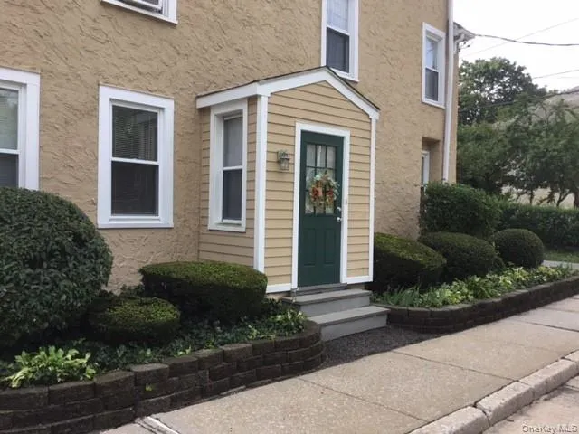 99 Maple Avenue, Rye City, NY, 2 Bedrooms Bedrooms, 4 Rooms Rooms,1 BathroomBathrooms,Residential Lease,For Rent,Maple,0,1006033 99 Maple Avenue, Rye City, NY, 2 Bedrooms Bedrooms, 4 Rooms Rooms,1 BathroomBathrooms,Residential Lease,For Rent,Maple,0,1006033