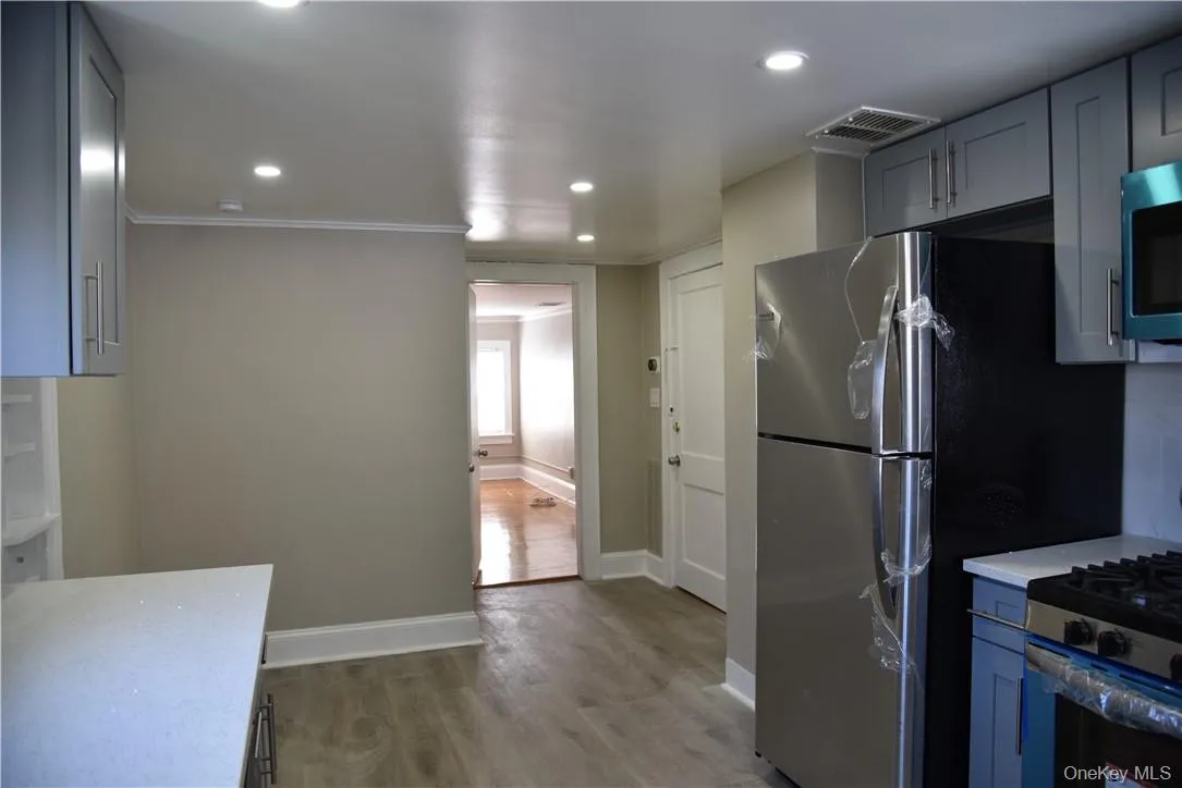 99 Maple Avenue, Rye City, NY, 2 Bedrooms Bedrooms, 4 Rooms Rooms,1 BathroomBathrooms,Residential Lease,For Rent,Maple,0,1006033 99 Maple Avenue, Rye City, NY, 2 Bedrooms Bedrooms, 4 Rooms Rooms,1 BathroomBathrooms,Residential Lease,For Rent,Maple,0,1006033