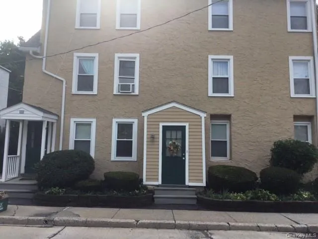 99 Maple Avenue, Rye City, NY, 2 Bedrooms Bedrooms, 4 Rooms Rooms,1 BathroomBathrooms,Residential Lease,For Rent,Maple,0,1006033 99 Maple Avenue, Rye City, NY, 2 Bedrooms Bedrooms, 4 Rooms Rooms,1 BathroomBathrooms,Residential Lease,For Rent,Maple,0,1006033