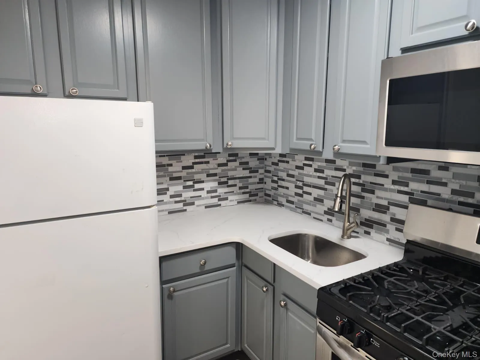 61-55 98th Street, New York, NY, 1 Bedroom Bedrooms, 4 Rooms Rooms,1 BathroomBathrooms,Residential Lease,For Rent,98th,0,1006036 61-55 98th Street, New York, NY, 1 Bedroom Bedrooms, 4 Rooms Rooms,1 BathroomBathrooms,Residential Lease,For Rent,98th,0,1006036