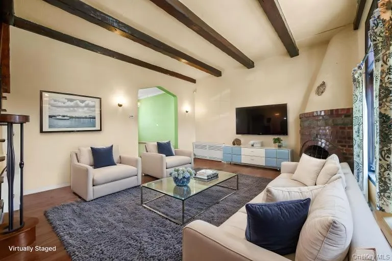 13009 227th Street, New York, NY, 3 Bedrooms Bedrooms, 7 Rooms Rooms,2 BathroomsBathrooms,Residential,For Rent,227th,0,1006038 13009 227th Street, New York, NY, 3 Bedrooms Bedrooms, 7 Rooms Rooms,2 BathroomsBathrooms,Residential,For Rent,227th,0,1006038
