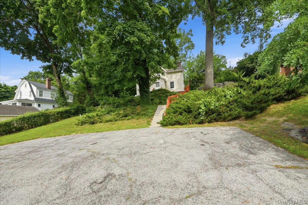 42 Revolutionary Road, Ossining, NY, 2 Bedrooms Bedrooms, 5 Rooms Rooms,1 BathroomBathrooms,Residential,For Rent,Revolutionary,0,1006040 42 Revolutionary Road, Ossining, NY, 2 Bedrooms Bedrooms, 5 Rooms Rooms,1 BathroomBathrooms,Residential,For Rent,Revolutionary,0,1006040