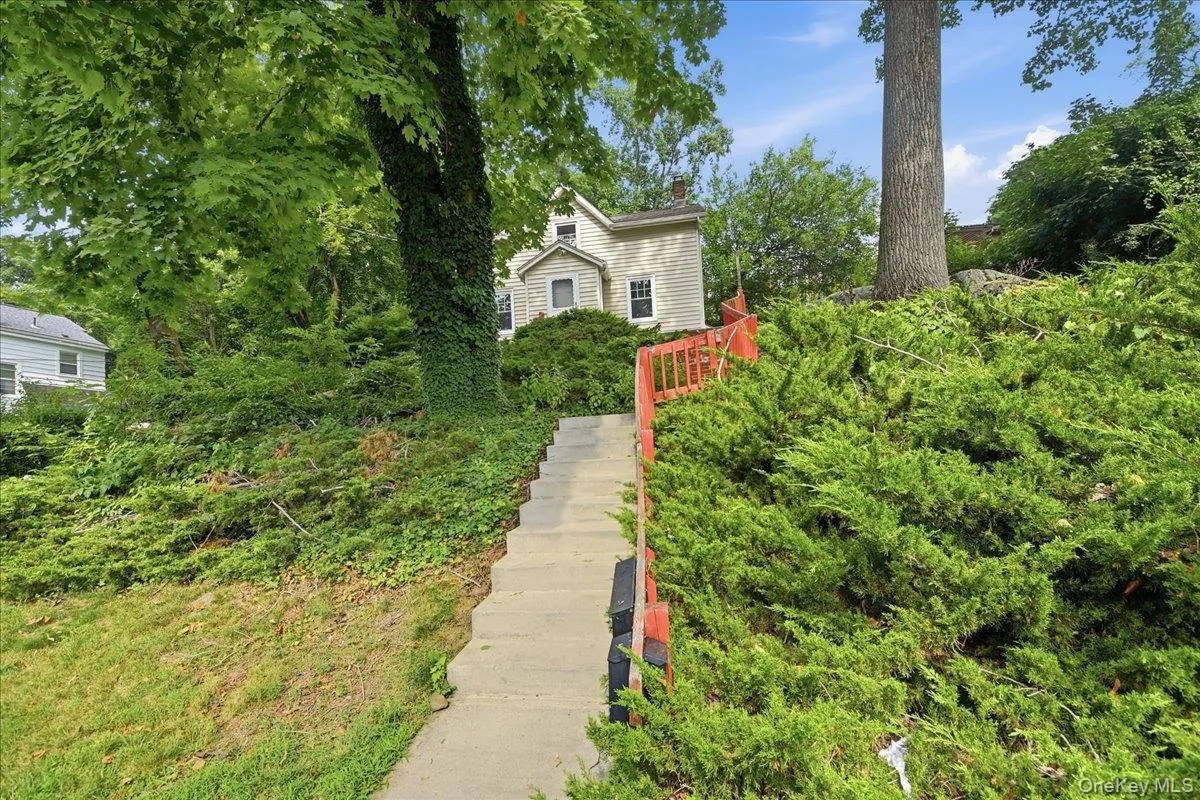 42 Revolutionary Road, Ossining, NY, 2 Bedrooms Bedrooms, 5 Rooms Rooms,1 BathroomBathrooms,Residential,For Rent,Revolutionary,0,1006040 42 Revolutionary Road, Ossining, NY, 2 Bedrooms Bedrooms, 5 Rooms Rooms,1 BathroomBathrooms,Residential,For Rent,Revolutionary,0,1006040