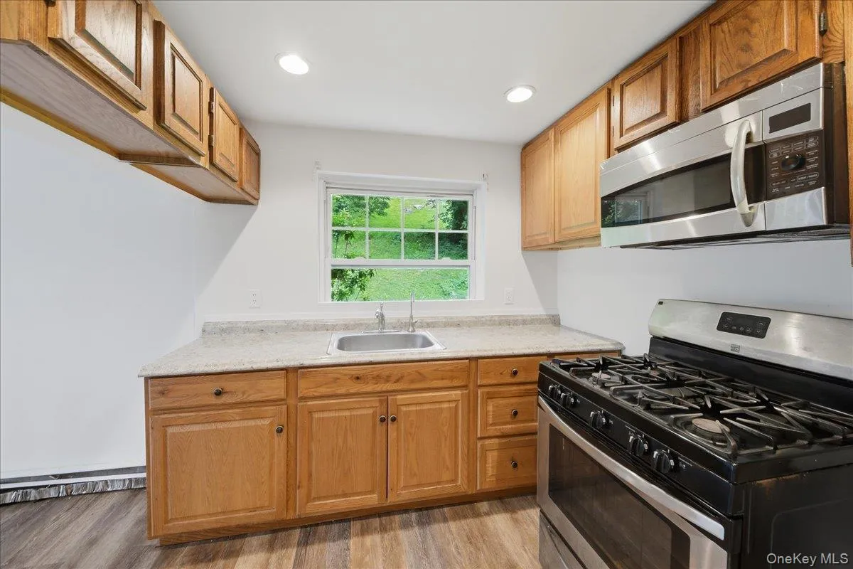 42 Revolutionary Road, Ossining, NY, 2 Bedrooms Bedrooms, 5 Rooms Rooms,1 BathroomBathrooms,Residential,For Rent,Revolutionary,0,1006040 42 Revolutionary Road, Ossining, NY, 2 Bedrooms Bedrooms, 5 Rooms Rooms,1 BathroomBathrooms,Residential,For Rent,Revolutionary,0,1006040