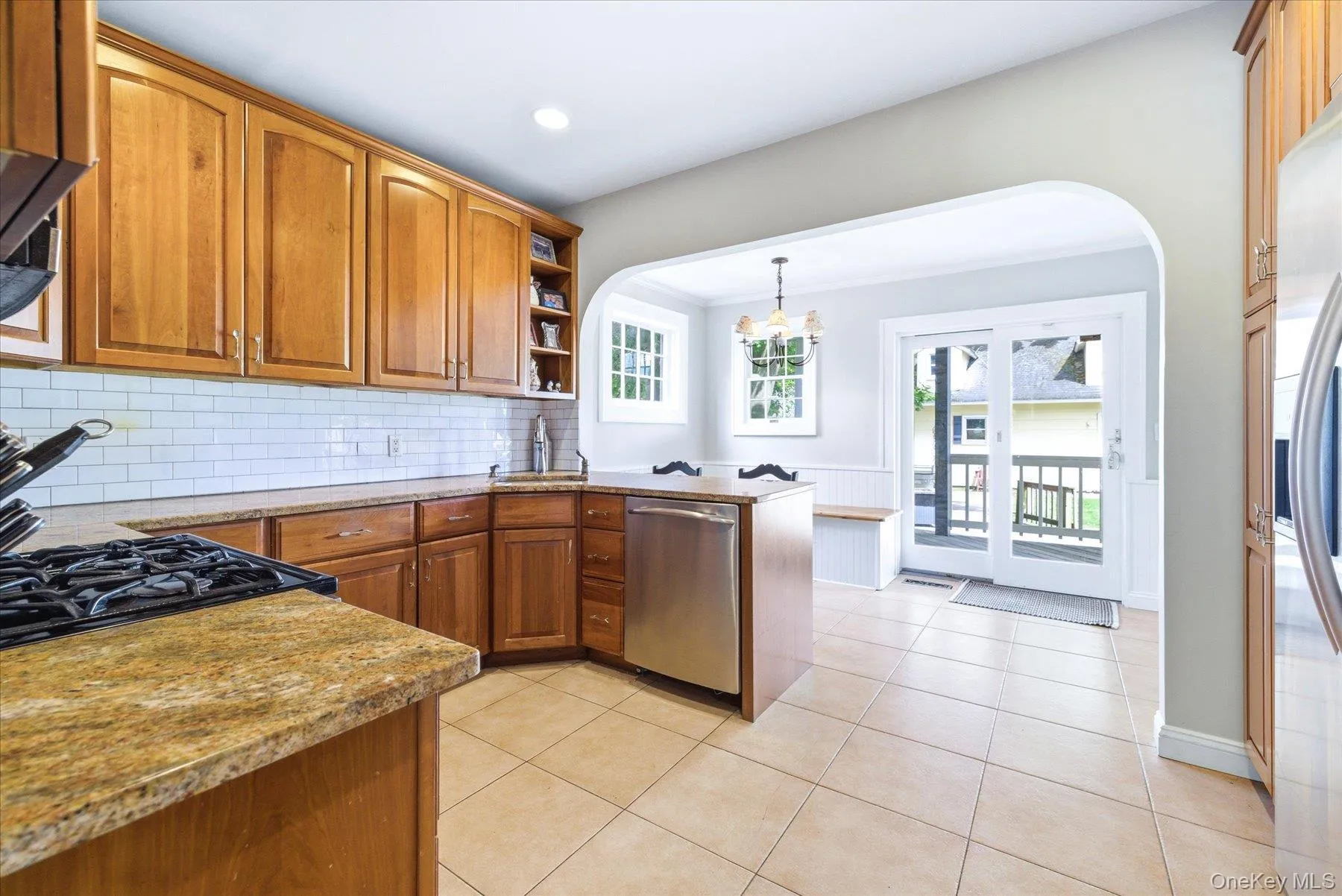 Eat in kitchen with sliding doors to the covered porch Eat in kitchen with sliding doors to the covered porch