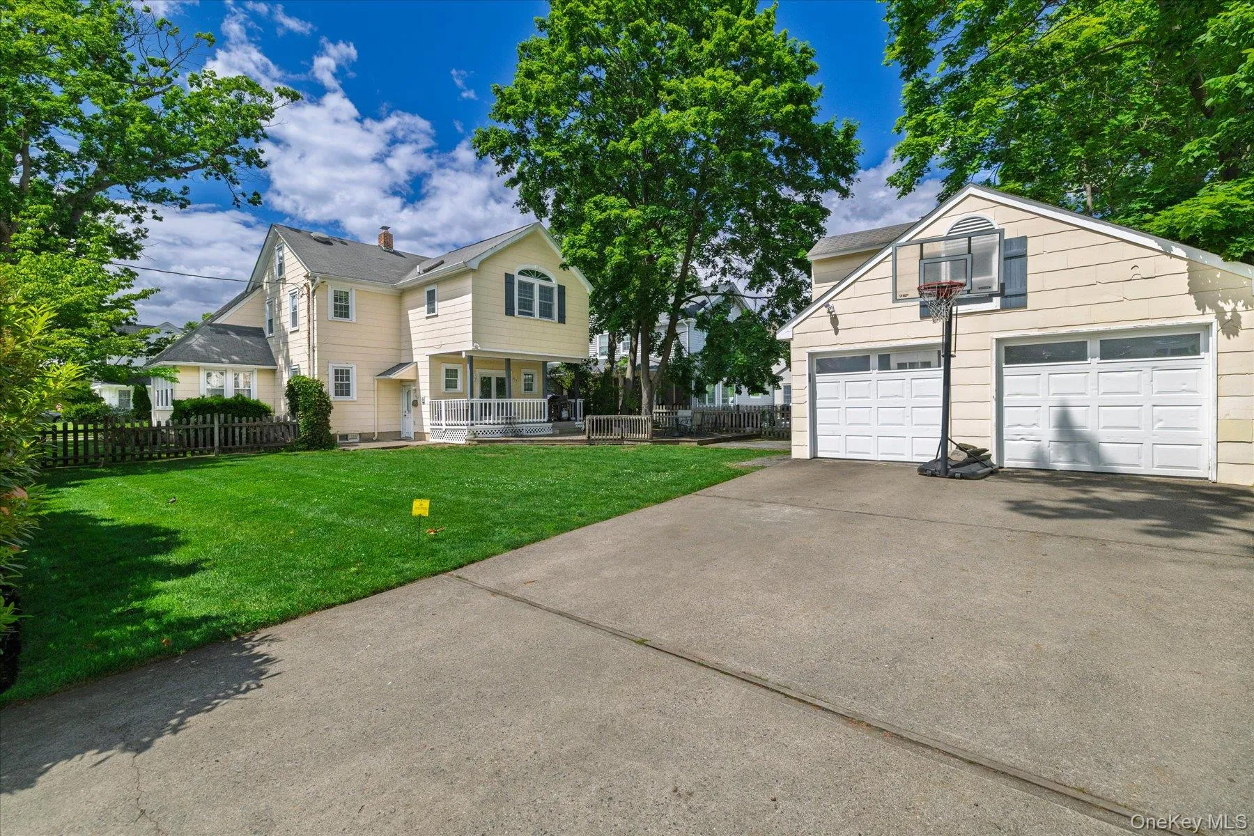2 car garage and beautiful yard 2 car garage and beautiful yard