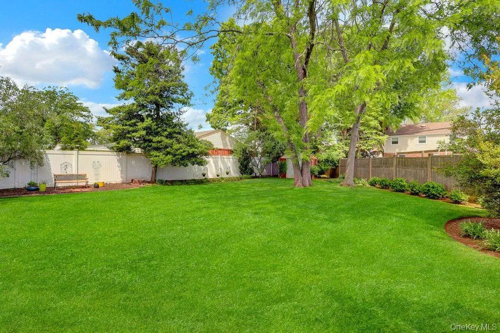 HUGE YARD!! HUGE YARD!!