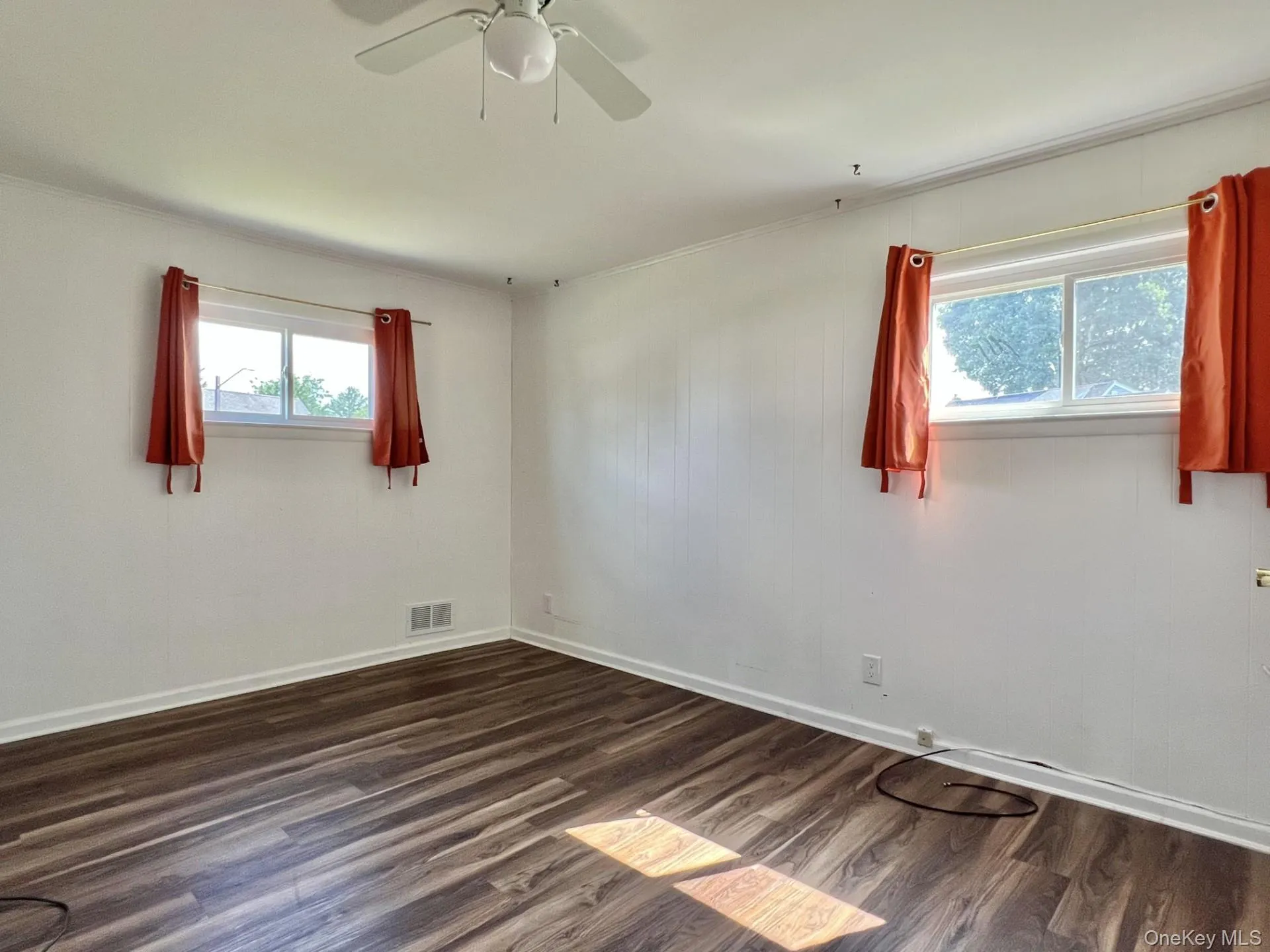 7 Mindy Lane, Oyster Bay, NY, 4 Bedrooms Bedrooms, 7 Rooms Rooms,2 BathroomsBathrooms,Residential Lease,For Rent,Mindy,0,1006056 7 Mindy Lane, Oyster Bay, NY, 4 Bedrooms Bedrooms, 7 Rooms Rooms,2 BathroomsBathrooms,Residential Lease,For Rent,Mindy,0,1006056