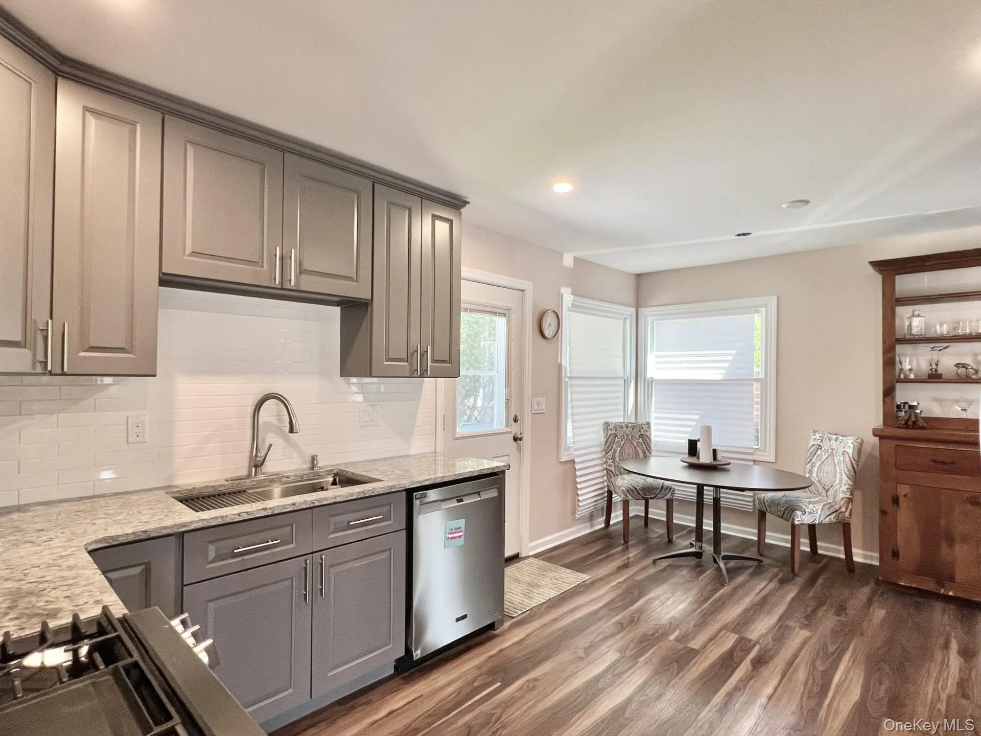 7 Mindy Lane, Oyster Bay, NY, 4 Bedrooms Bedrooms, 7 Rooms Rooms,2 BathroomsBathrooms,Residential Lease,For Rent,Mindy,0,1006056 7 Mindy Lane, Oyster Bay, NY, 4 Bedrooms Bedrooms, 7 Rooms Rooms,2 BathroomsBathrooms,Residential Lease,For Rent,Mindy,0,1006056