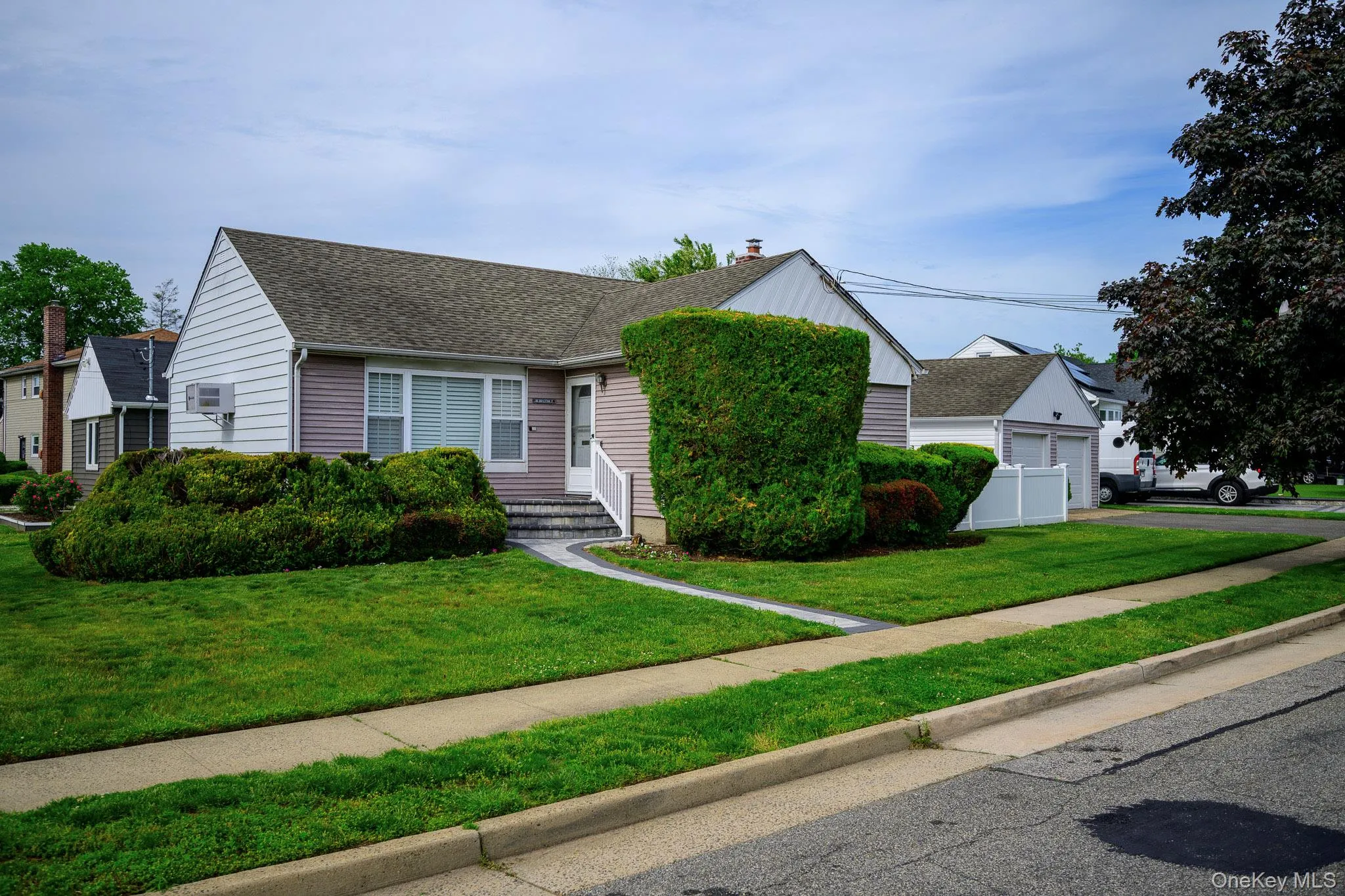 130 Boylston Street, Hempstead, NY, 3 Bedrooms Bedrooms, 6 Rooms Rooms,1 BathroomBathrooms,Residential,For Rent,Boylston,0,1006058 130 Boylston Street, Hempstead, NY, 3 Bedrooms Bedrooms, 6 Rooms Rooms,1 BathroomBathrooms,Residential,For Rent,Boylston,0,1006058