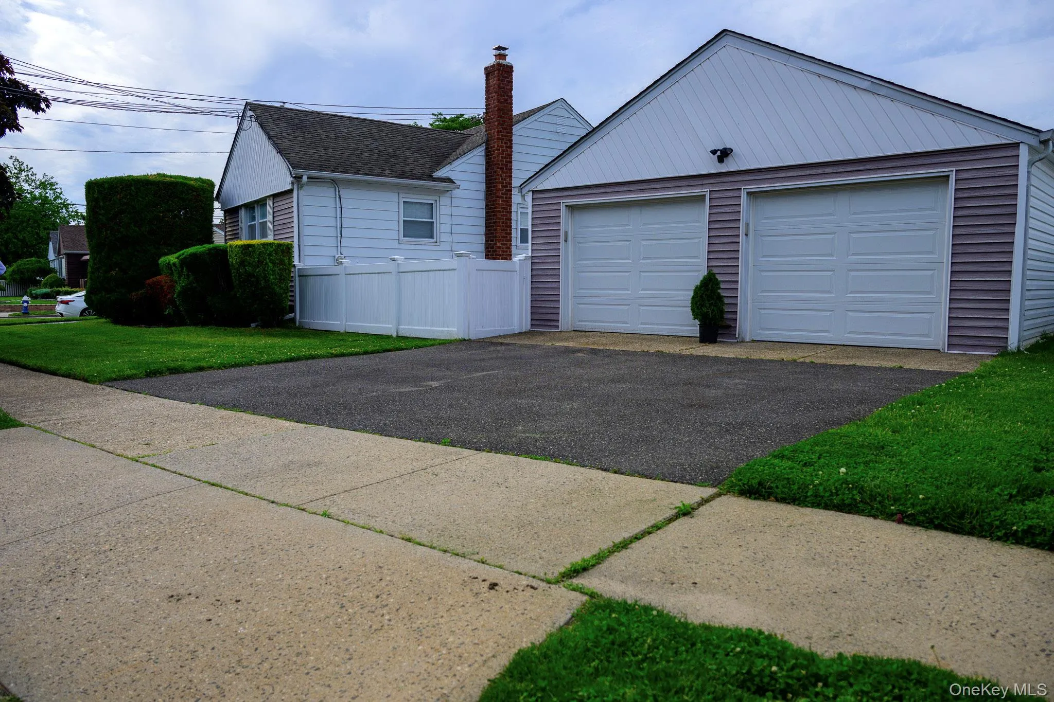 130 Boylston Street, Hempstead, NY, 3 Bedrooms Bedrooms, 6 Rooms Rooms,1 BathroomBathrooms,Residential,For Rent,Boylston,0,1006058 130 Boylston Street, Hempstead, NY, 3 Bedrooms Bedrooms, 6 Rooms Rooms,1 BathroomBathrooms,Residential,For Rent,Boylston,0,1006058