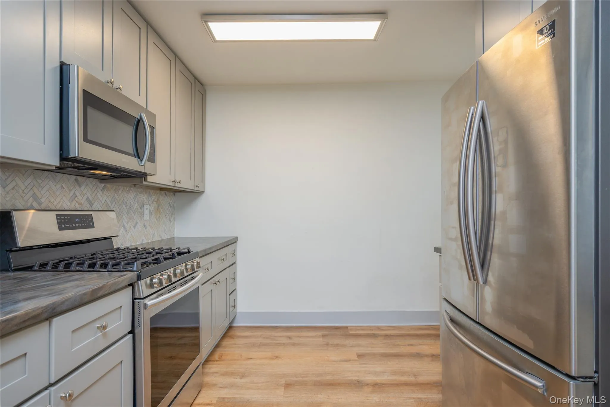 600 Locust Street, Mount Vernon, NY, 2 Bedrooms Bedrooms, 5 Rooms Rooms,1 BathroomBathrooms,Residential,For Rent,Locust,0,1006060 600 Locust Street, Mount Vernon, NY, 2 Bedrooms Bedrooms, 5 Rooms Rooms,1 BathroomBathrooms,Residential,For Rent,Locust,0,1006060