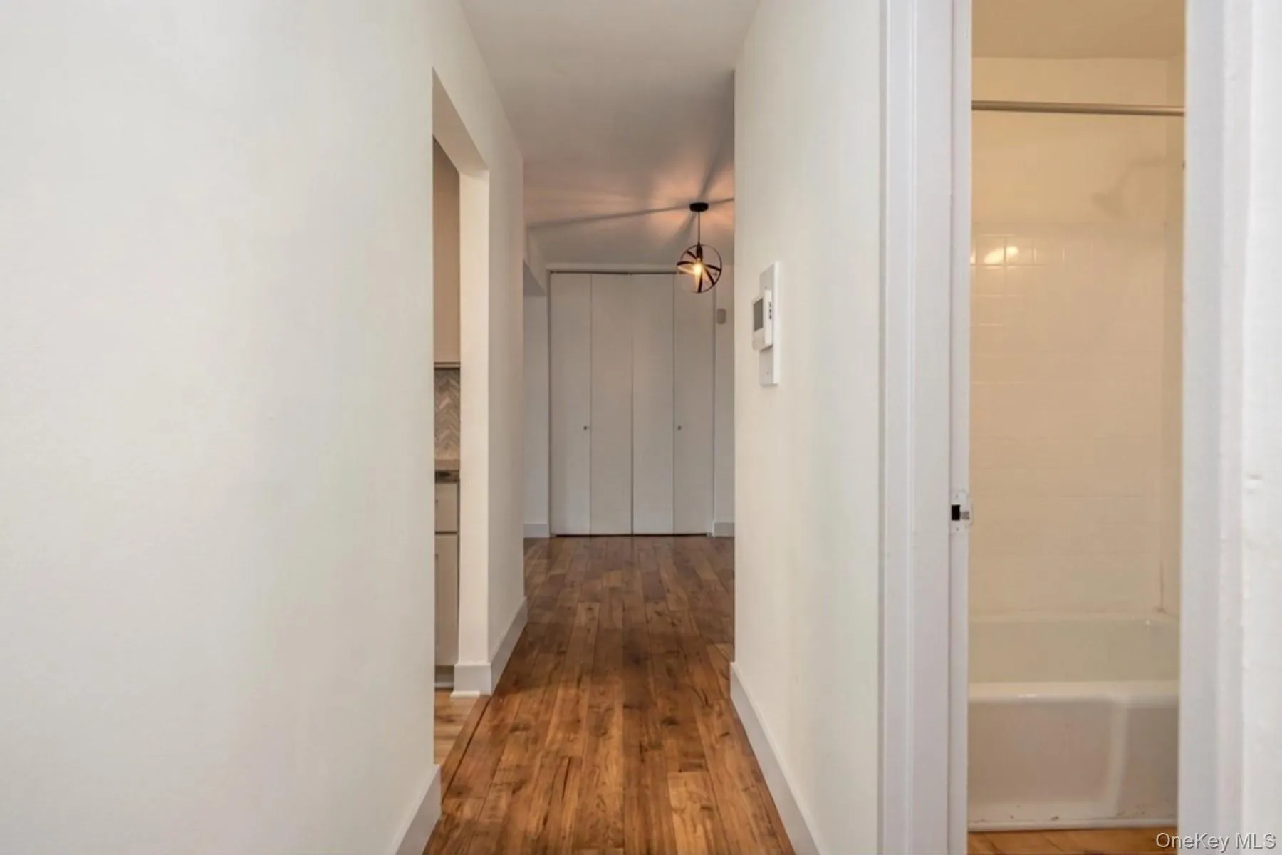 600 Locust Street, Mount Vernon, NY, 2 Bedrooms Bedrooms, 5 Rooms Rooms,1 BathroomBathrooms,Residential,For Rent,Locust,0,1006060 600 Locust Street, Mount Vernon, NY, 2 Bedrooms Bedrooms, 5 Rooms Rooms,1 BathroomBathrooms,Residential,For Rent,Locust,0,1006060