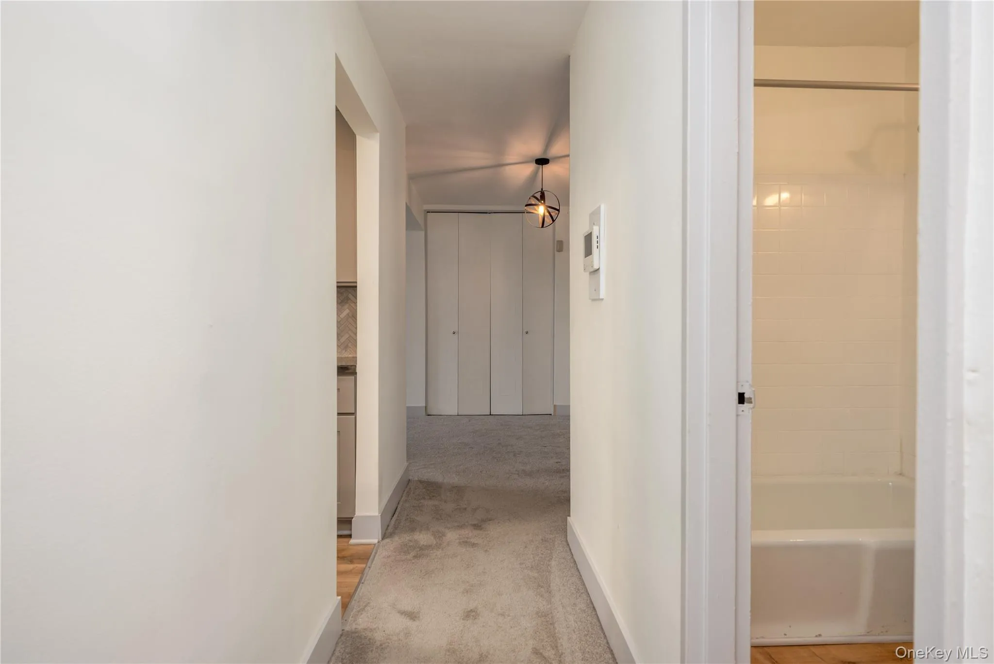 600 Locust Street, Mount Vernon, NY, 2 Bedrooms Bedrooms, 5 Rooms Rooms,1 BathroomBathrooms,Residential,For Rent,Locust,0,1006060 600 Locust Street, Mount Vernon, NY, 2 Bedrooms Bedrooms, 5 Rooms Rooms,1 BathroomBathrooms,Residential,For Rent,Locust,0,1006060