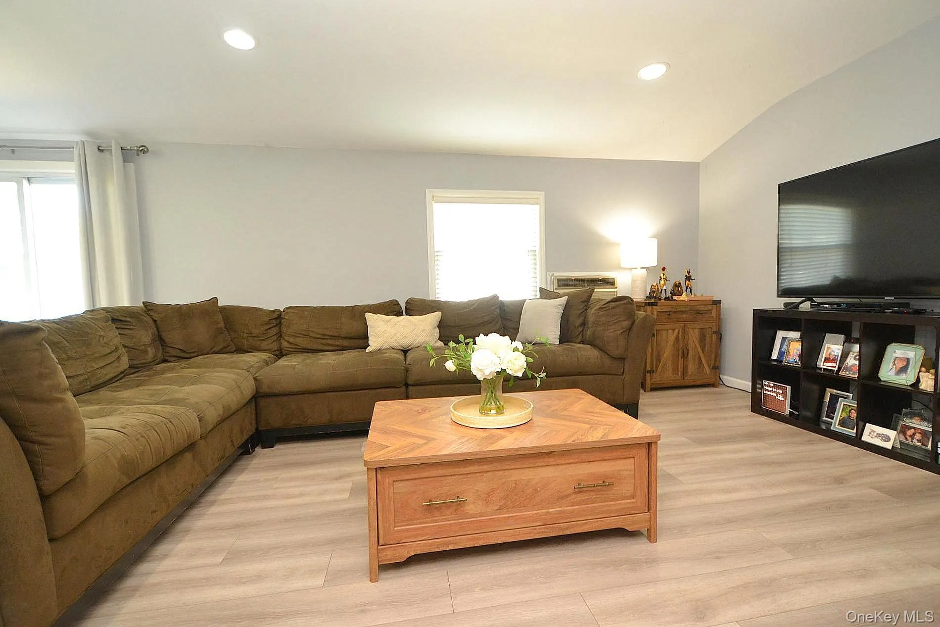 77 Bicycle Path, Brookhaven, NY, 4 Bedrooms Bedrooms, 7 Rooms Rooms,1 BathroomBathrooms,Residential,For Rent,Bicycle,0,1006063 77 Bicycle Path, Brookhaven, NY, 4 Bedrooms Bedrooms, 7 Rooms Rooms,1 BathroomBathrooms,Residential,For Rent,Bicycle,0,1006063