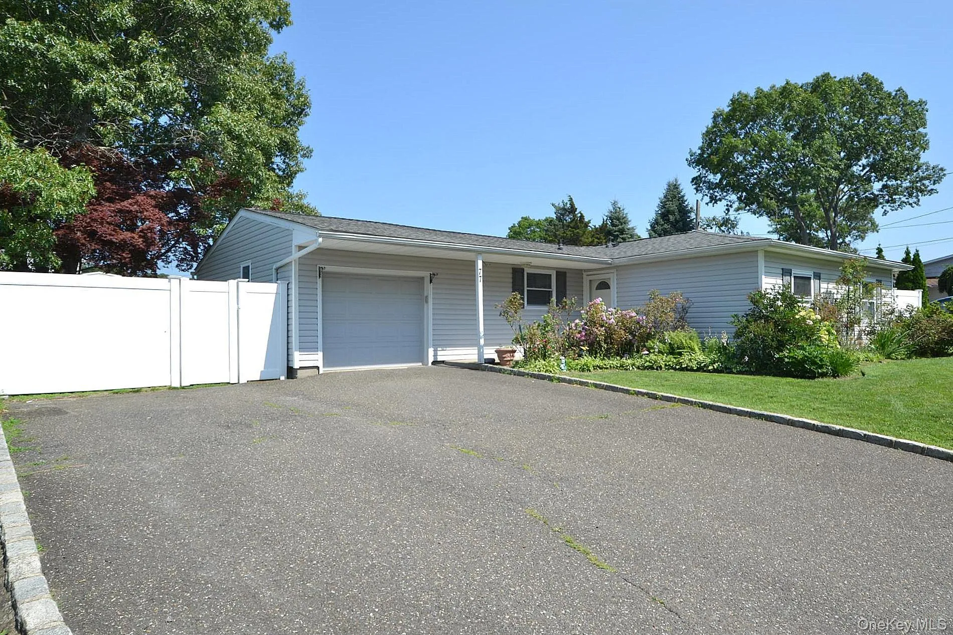 77 Bicycle Path, Brookhaven, NY, 4 Bedrooms Bedrooms, 7 Rooms Rooms,1 BathroomBathrooms,Residential,For Rent,Bicycle,0,1006063 77 Bicycle Path, Brookhaven, NY, 4 Bedrooms Bedrooms, 7 Rooms Rooms,1 BathroomBathrooms,Residential,For Rent,Bicycle,0,1006063