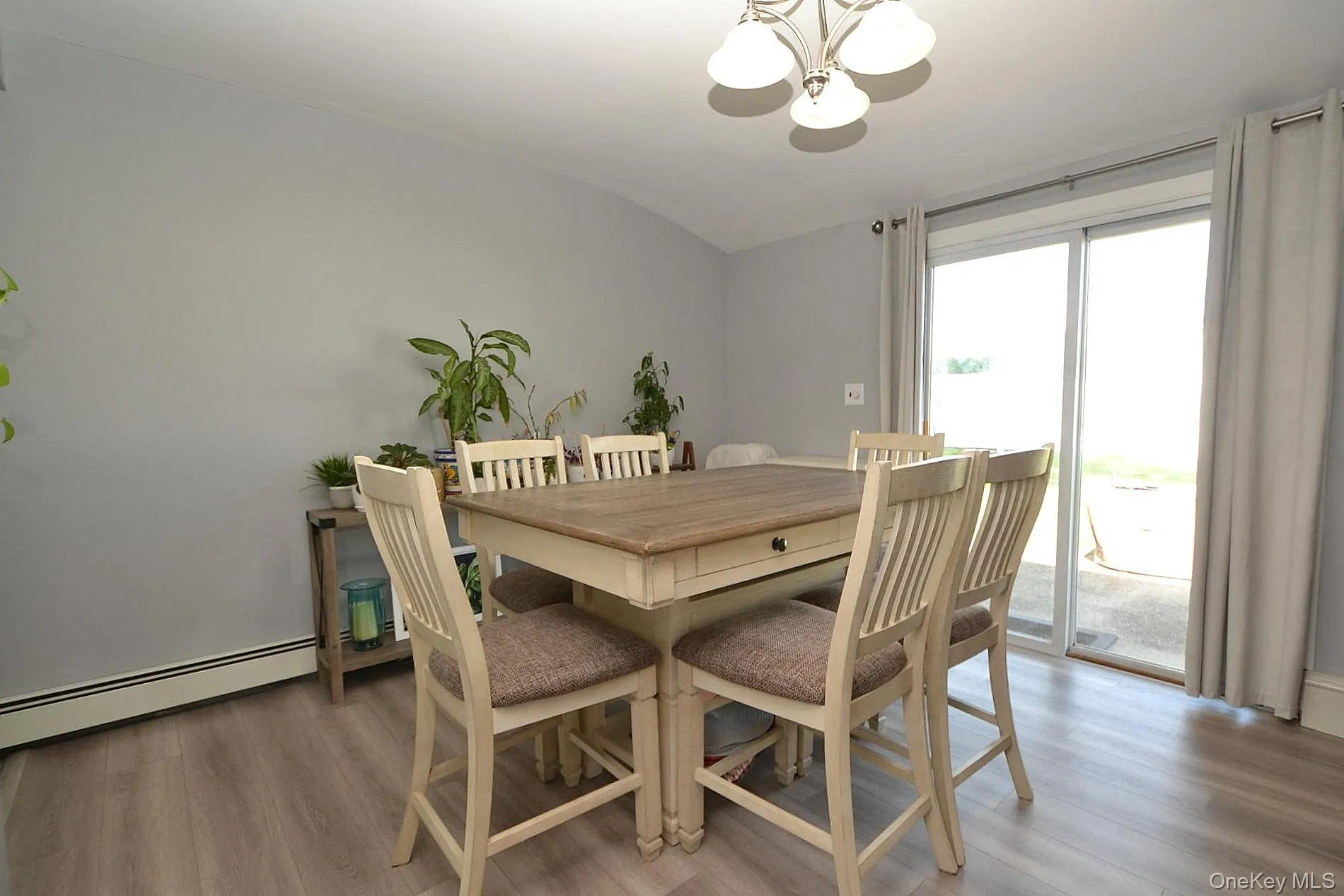 77 Bicycle Path, Brookhaven, NY, 4 Bedrooms Bedrooms, 7 Rooms Rooms,1 BathroomBathrooms,Residential,For Rent,Bicycle,0,1006063 77 Bicycle Path, Brookhaven, NY, 4 Bedrooms Bedrooms, 7 Rooms Rooms,1 BathroomBathrooms,Residential,For Rent,Bicycle,0,1006063