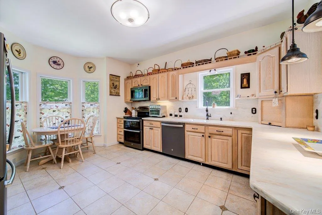 369 Grey Road, Fallsburg, NY, 4 Bedrooms Bedrooms, 7 Rooms Rooms,3 BathroomsBathrooms,Residential,For Rent,Grey,0,1006069 369 Grey Road, Fallsburg, NY, 4 Bedrooms Bedrooms, 7 Rooms Rooms,3 BathroomsBathrooms,Residential,For Rent,Grey,0,1006069