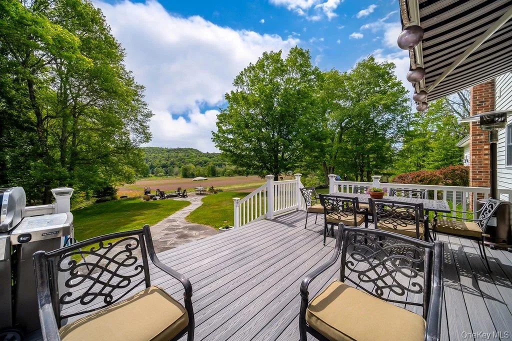 369 Grey Road, Fallsburg, NY, 4 Bedrooms Bedrooms, 7 Rooms Rooms,3 BathroomsBathrooms,Residential,For Rent,Grey,0,1006069 369 Grey Road, Fallsburg, NY, 4 Bedrooms Bedrooms, 7 Rooms Rooms,3 BathroomsBathrooms,Residential,For Rent,Grey,0,1006069