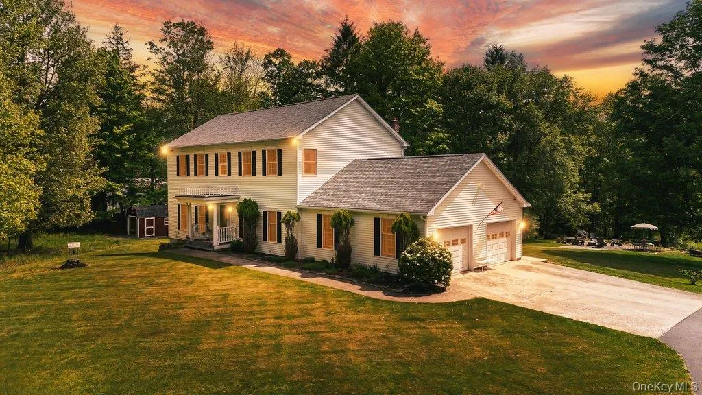 369 Grey Road, Fallsburg, NY, 4 Bedrooms Bedrooms, 7 Rooms Rooms,3 BathroomsBathrooms,Residential,For Rent,Grey,0,1006069 369 Grey Road, Fallsburg, NY, 4 Bedrooms Bedrooms, 7 Rooms Rooms,3 BathroomsBathrooms,Residential,For Rent,Grey,0,1006069