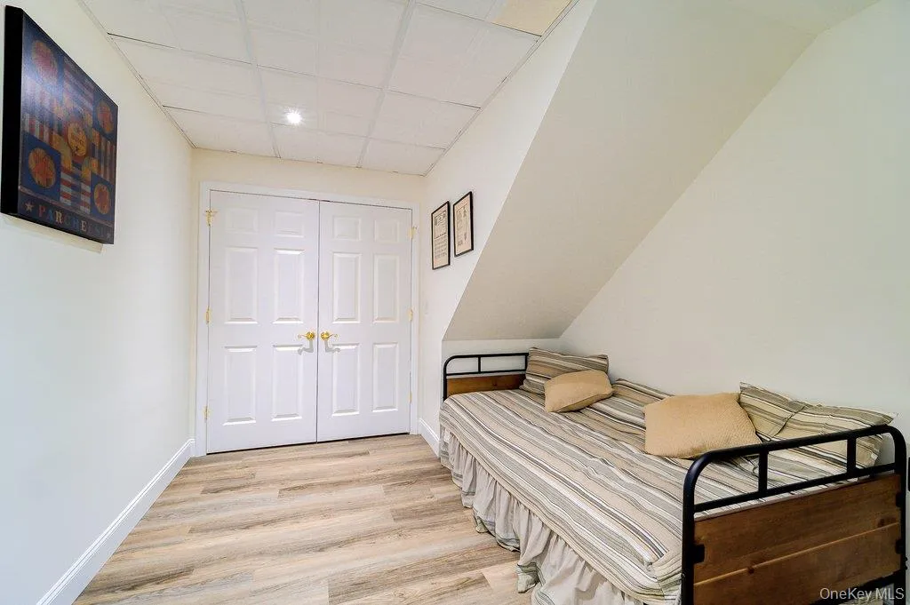 369 Grey Road, Fallsburg, NY, 4 Bedrooms Bedrooms, 7 Rooms Rooms,3 BathroomsBathrooms,Residential,For Rent,Grey,0,1006069 369 Grey Road, Fallsburg, NY, 4 Bedrooms Bedrooms, 7 Rooms Rooms,3 BathroomsBathrooms,Residential,For Rent,Grey,0,1006069