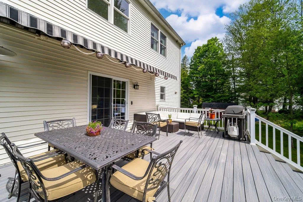 369 Grey Road, Fallsburg, NY, 4 Bedrooms Bedrooms, 7 Rooms Rooms,3 BathroomsBathrooms,Residential,For Rent,Grey,0,1006069 369 Grey Road, Fallsburg, NY, 4 Bedrooms Bedrooms, 7 Rooms Rooms,3 BathroomsBathrooms,Residential,For Rent,Grey,0,1006069