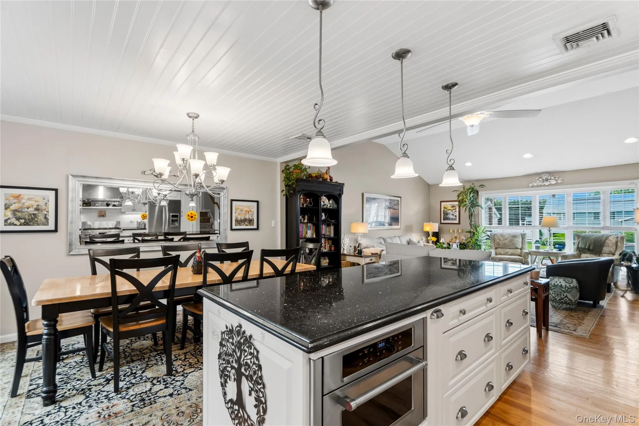39 Brewster Road, Oyster Bay, NY, 3 Bedrooms Bedrooms, 8 Rooms Rooms,2 BathroomsBathrooms,Residential,For Rent,Brewster,0,1006072 39 Brewster Road, Oyster Bay, NY, 3 Bedrooms Bedrooms, 8 Rooms Rooms,2 BathroomsBathrooms,Residential,For Rent,Brewster,0,1006072
