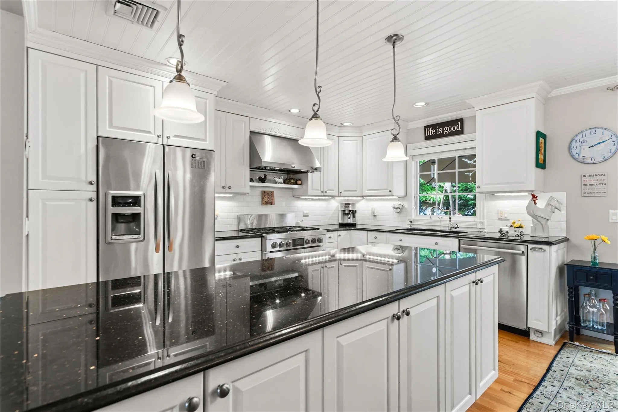 39 Brewster Road, Oyster Bay, NY, 3 Bedrooms Bedrooms, 8 Rooms Rooms,2 BathroomsBathrooms,Residential,For Rent,Brewster,0,1006072 39 Brewster Road, Oyster Bay, NY, 3 Bedrooms Bedrooms, 8 Rooms Rooms,2 BathroomsBathrooms,Residential,For Rent,Brewster,0,1006072