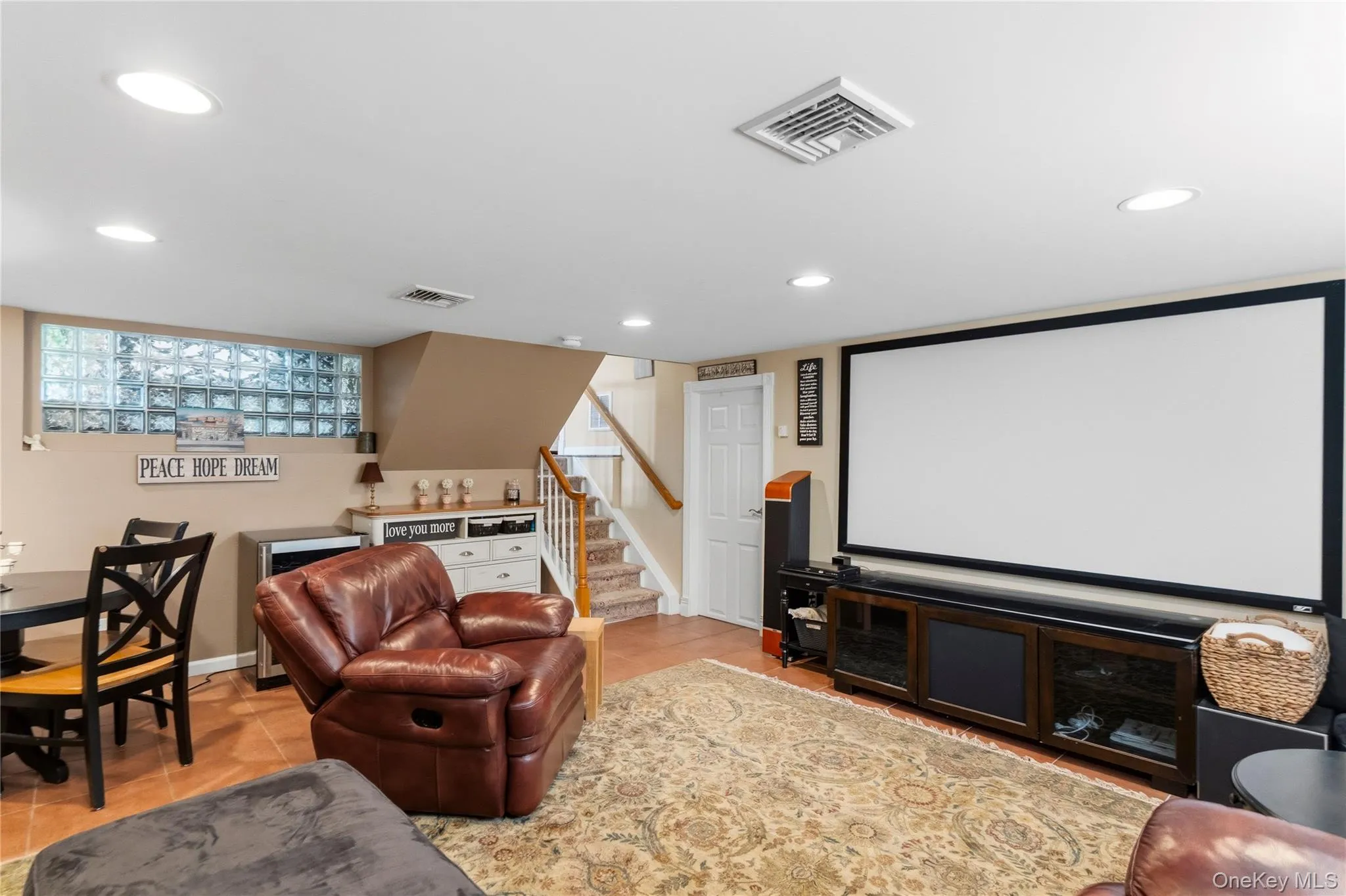 39 Brewster Road, Oyster Bay, NY, 3 Bedrooms Bedrooms, 8 Rooms Rooms,2 BathroomsBathrooms,Residential,For Rent,Brewster,0,1006072 39 Brewster Road, Oyster Bay, NY, 3 Bedrooms Bedrooms, 8 Rooms Rooms,2 BathroomsBathrooms,Residential,For Rent,Brewster,0,1006072
