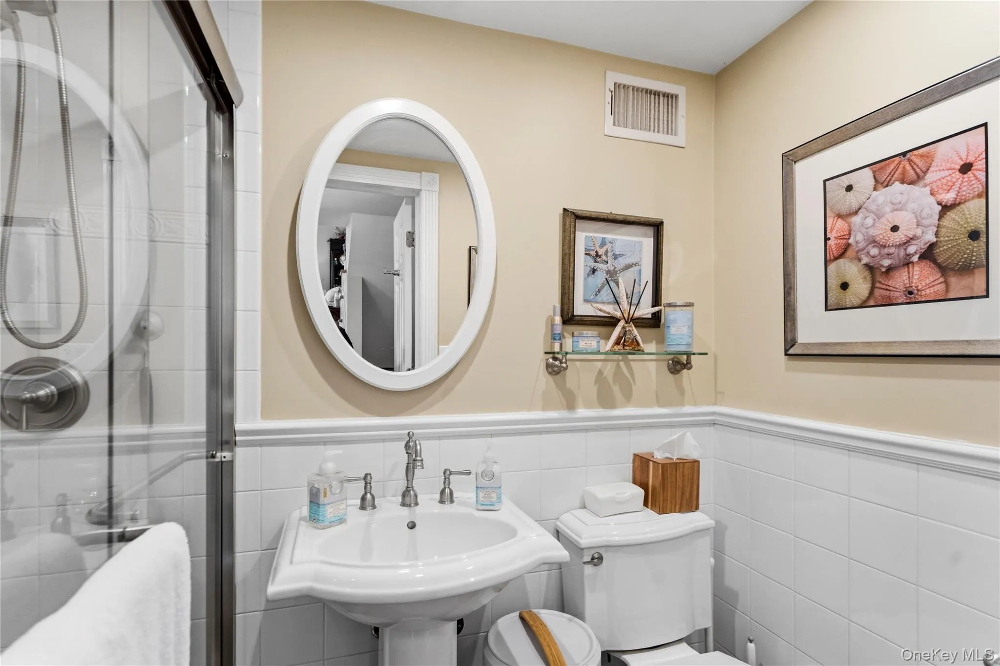 39 Brewster Road, Oyster Bay, NY, 3 Bedrooms Bedrooms, 8 Rooms Rooms,2 BathroomsBathrooms,Residential,For Rent,Brewster,0,1006072 39 Brewster Road, Oyster Bay, NY, 3 Bedrooms Bedrooms, 8 Rooms Rooms,2 BathroomsBathrooms,Residential,For Rent,Brewster,0,1006072