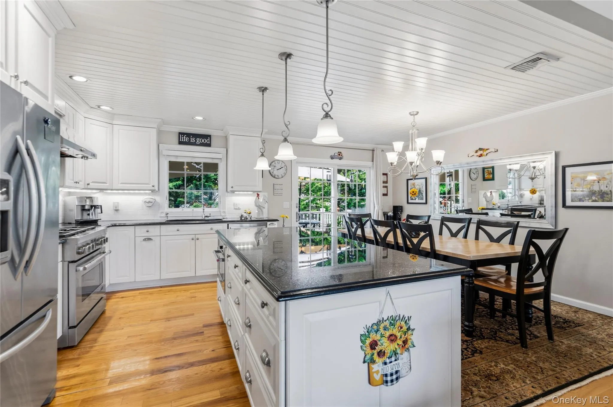39 Brewster Road, Oyster Bay, NY, 3 Bedrooms Bedrooms, 8 Rooms Rooms,2 BathroomsBathrooms,Residential,For Rent,Brewster,0,1006072 39 Brewster Road, Oyster Bay, NY, 3 Bedrooms Bedrooms, 8 Rooms Rooms,2 BathroomsBathrooms,Residential,For Rent,Brewster,0,1006072