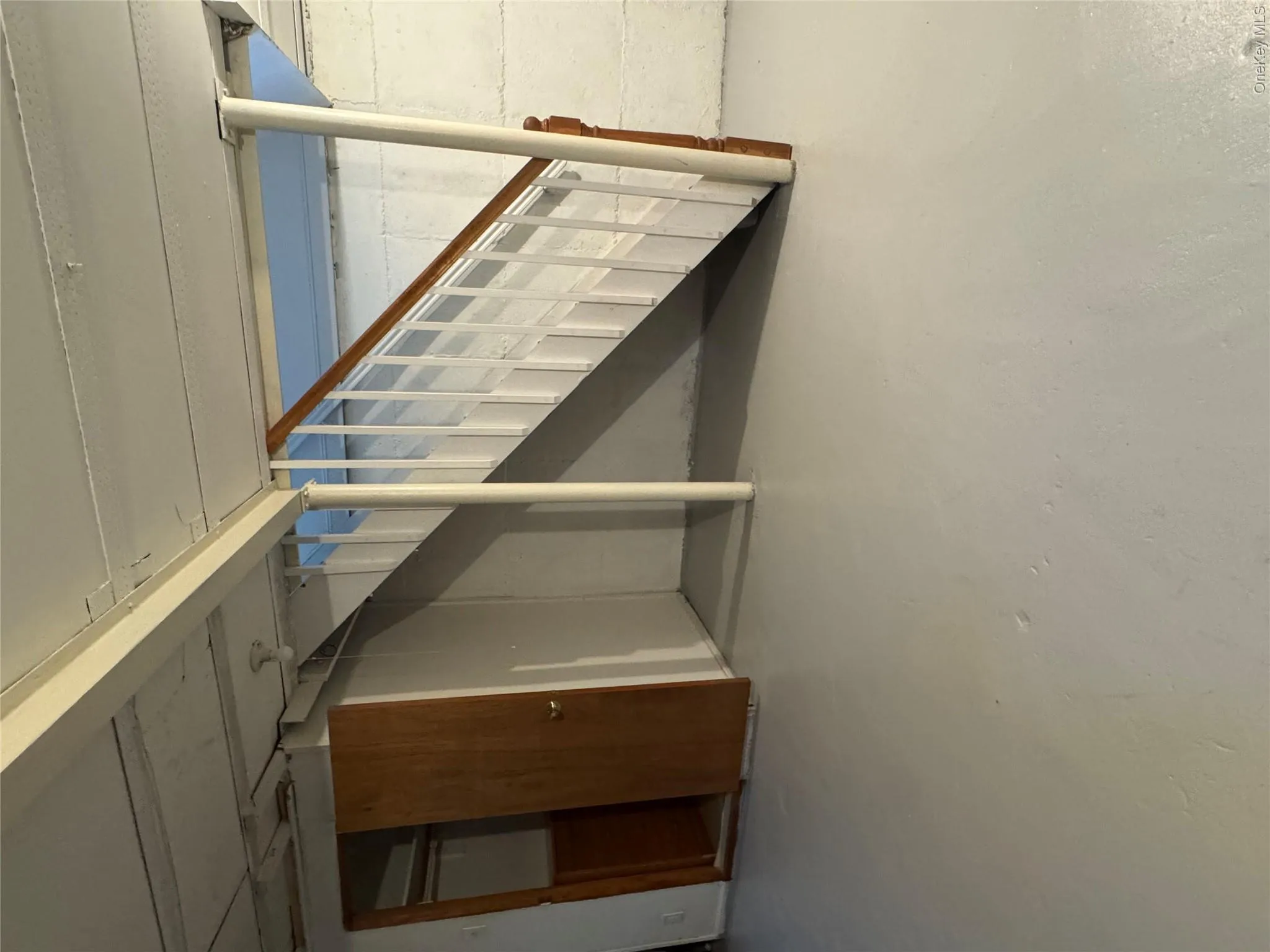 22 Bayview Court, North Hempstead, NY, 3 Bedrooms Bedrooms, 6 Rooms Rooms,2 BathroomsBathrooms,Residential Lease,For Rent,Bayview,0,1006073 22 Bayview Court, North Hempstead, NY, 3 Bedrooms Bedrooms, 6 Rooms Rooms,2 BathroomsBathrooms,Residential Lease,For Rent,Bayview,0,1006073