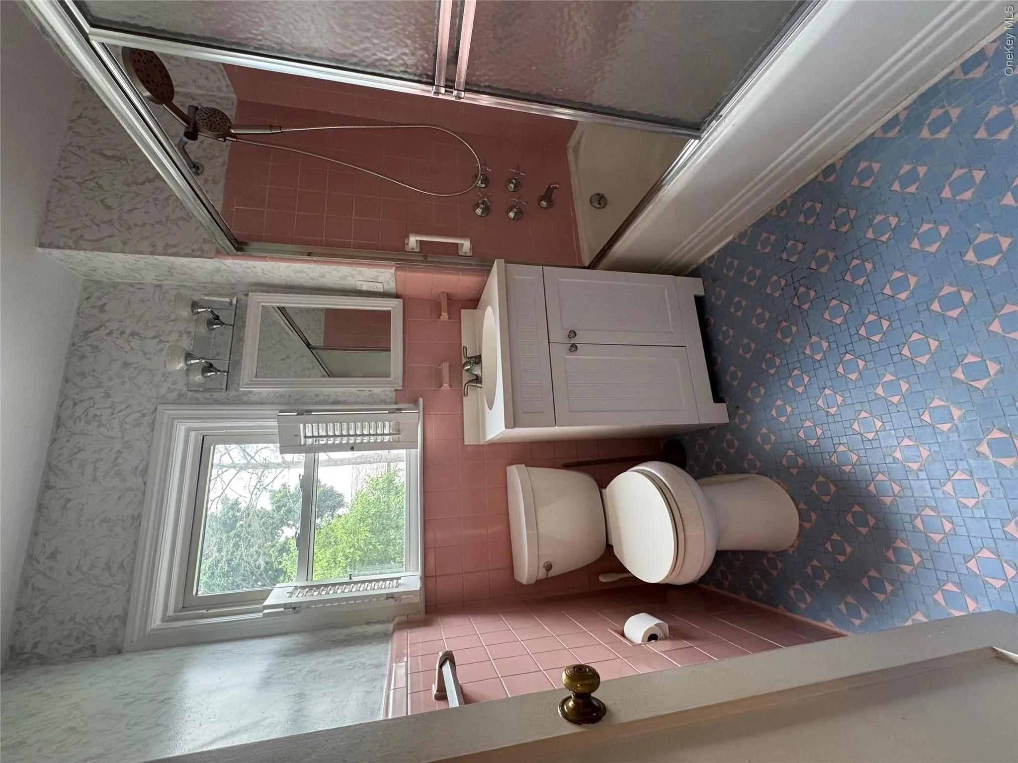 22 Bayview Court, North Hempstead, NY, 3 Bedrooms Bedrooms, 6 Rooms Rooms,2 BathroomsBathrooms,Residential Lease,For Rent,Bayview,0,1006073 22 Bayview Court, North Hempstead, NY, 3 Bedrooms Bedrooms, 6 Rooms Rooms,2 BathroomsBathrooms,Residential Lease,For Rent,Bayview,0,1006073