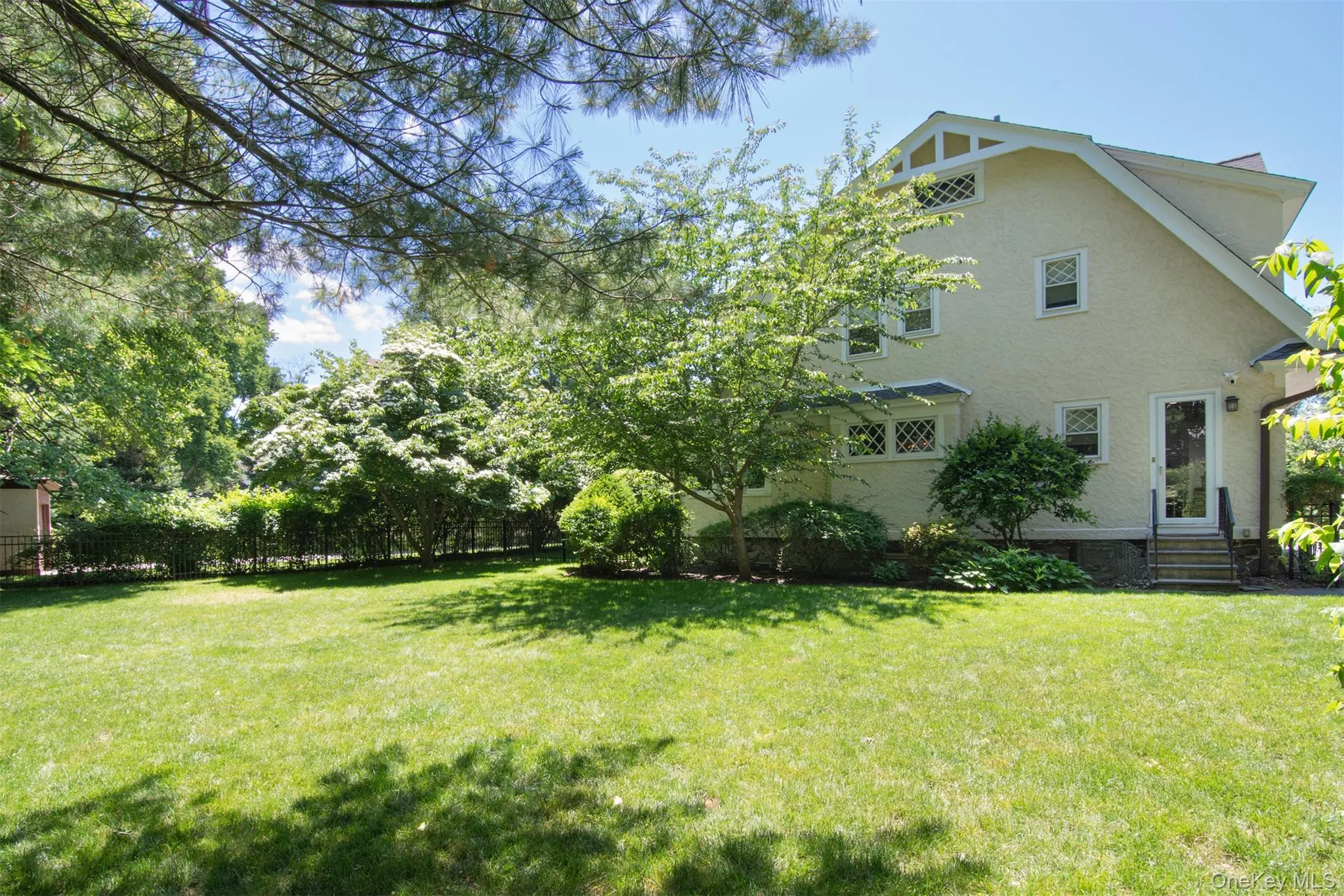 162 Ellison Avenue, Yonkers, NY, 4 Bedrooms Bedrooms, 8 Rooms Rooms,2 BathroomsBathrooms,Residential,For Rent,Ellison,0,1006075 162 Ellison Avenue, Yonkers, NY, 4 Bedrooms Bedrooms, 8 Rooms Rooms,2 BathroomsBathrooms,Residential,For Rent,Ellison,0,1006075