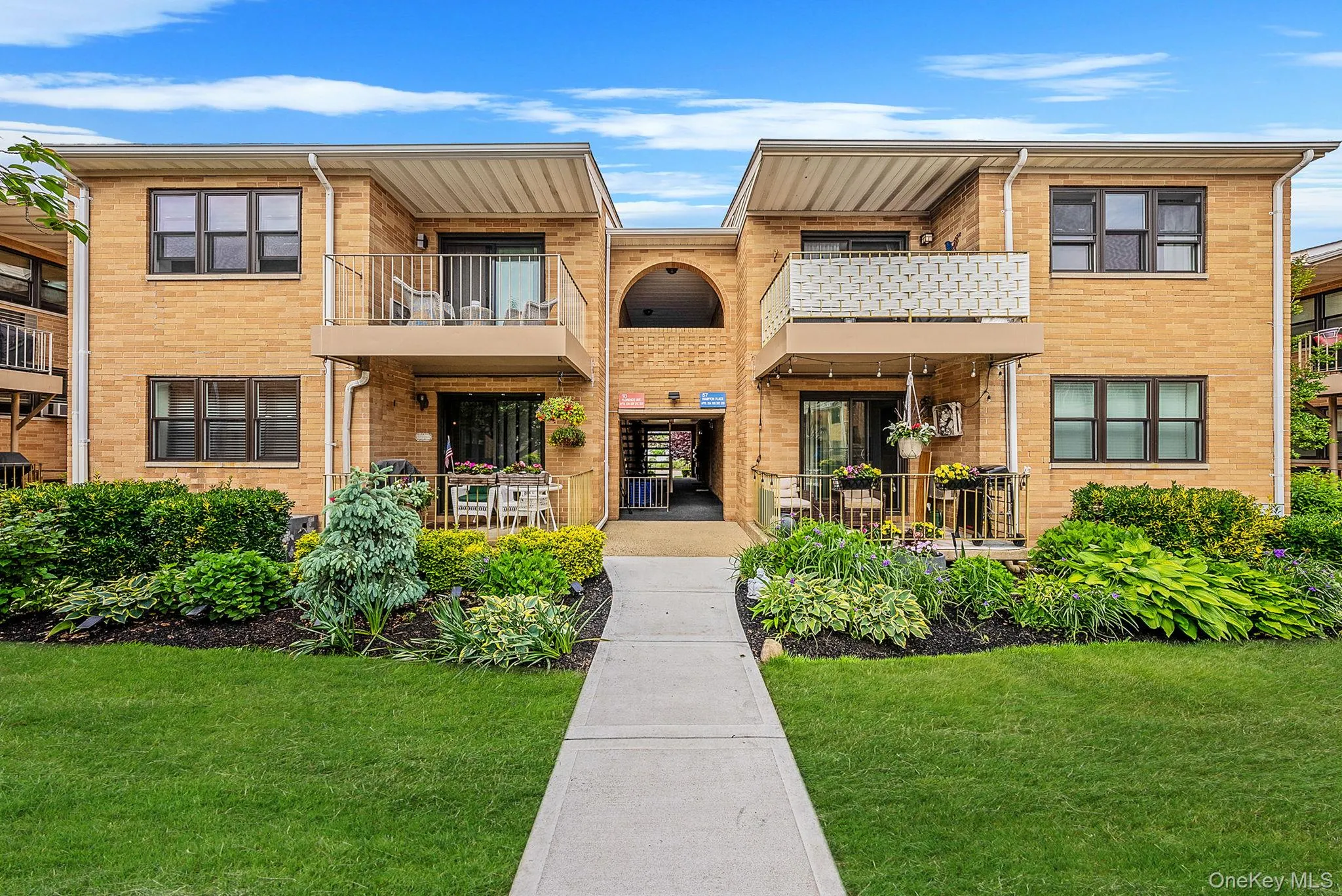 57 Hampton, Hempstead, NY, 1 Bedroom Bedrooms, 6 Rooms Rooms,1 BathroomBathrooms,Residential,For Rent,Hampton,0,1006080 57 Hampton, Hempstead, NY, 1 Bedroom Bedrooms, 6 Rooms Rooms,1 BathroomBathrooms,Residential,For Rent,Hampton,0,1006080