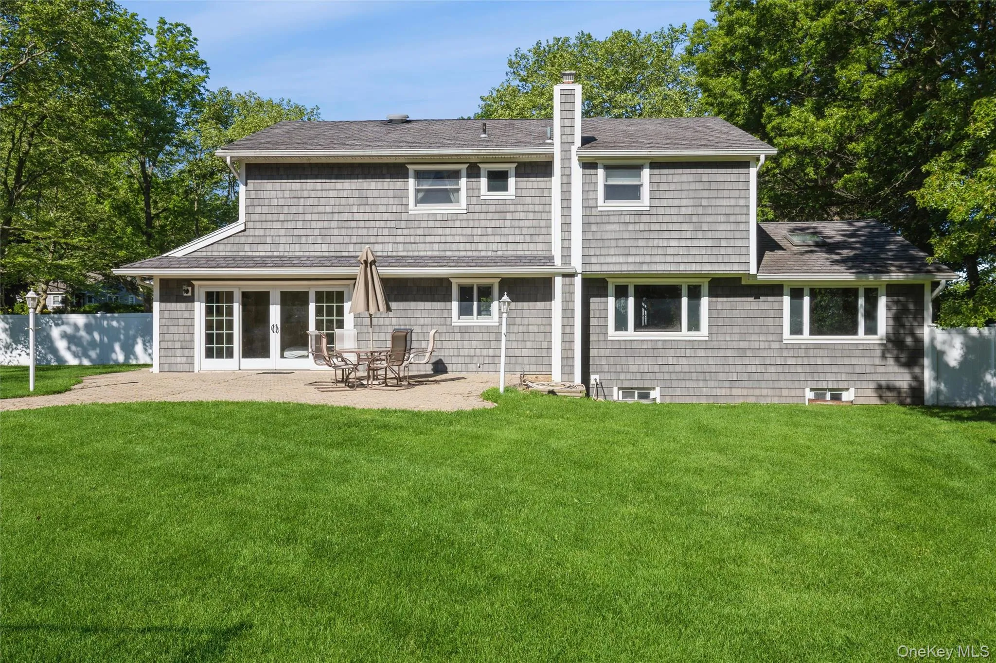 5 Blossom Street, Huntington, NY, 4 Bedrooms Bedrooms, 10 Rooms Rooms,3 BathroomsBathrooms,Residential,For Rent,Blossom,0,1006085 5 Blossom Street, Huntington, NY, 4 Bedrooms Bedrooms, 10 Rooms Rooms,3 BathroomsBathrooms,Residential,For Rent,Blossom,0,1006085