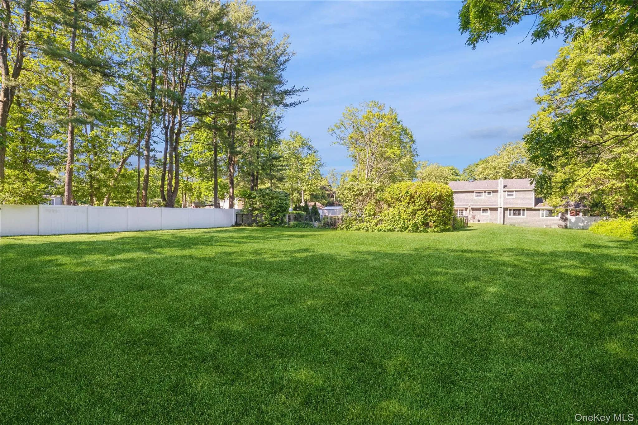 5 Blossom Street, Huntington, NY, 4 Bedrooms Bedrooms, 10 Rooms Rooms,3 BathroomsBathrooms,Residential,For Rent,Blossom,0,1006085 5 Blossom Street, Huntington, NY, 4 Bedrooms Bedrooms, 10 Rooms Rooms,3 BathroomsBathrooms,Residential,For Rent,Blossom,0,1006085