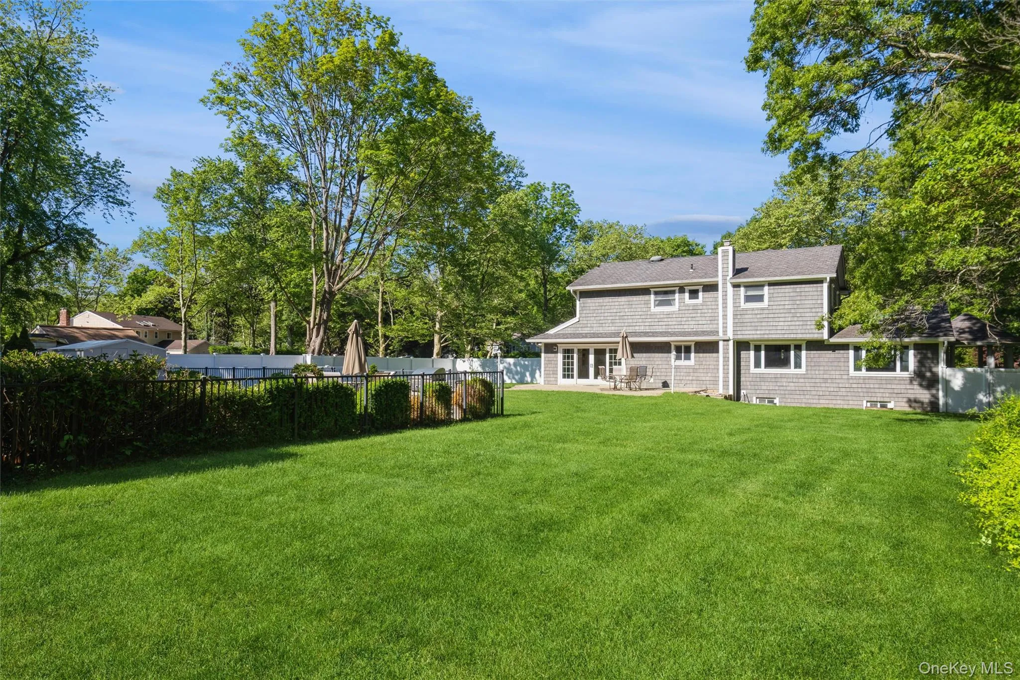 5 Blossom Street, Huntington, NY, 4 Bedrooms Bedrooms, 10 Rooms Rooms,3 BathroomsBathrooms,Residential,For Rent,Blossom,0,1006085 5 Blossom Street, Huntington, NY, 4 Bedrooms Bedrooms, 10 Rooms Rooms,3 BathroomsBathrooms,Residential,For Rent,Blossom,0,1006085