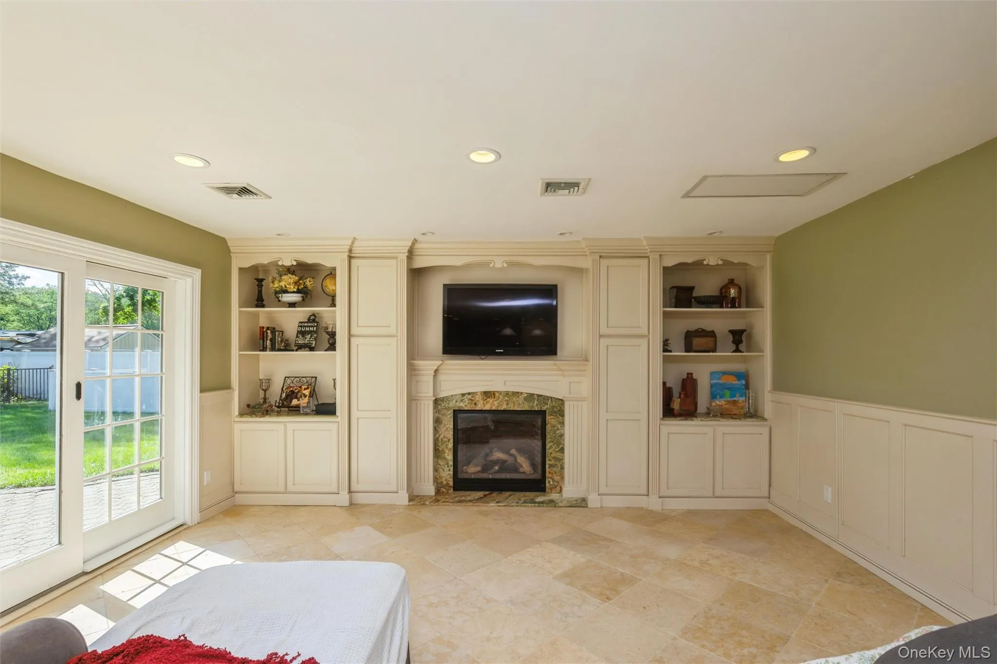 5 Blossom Street, Huntington, NY, 4 Bedrooms Bedrooms, 10 Rooms Rooms,3 BathroomsBathrooms,Residential,For Rent,Blossom,0,1006085 5 Blossom Street, Huntington, NY, 4 Bedrooms Bedrooms, 10 Rooms Rooms,3 BathroomsBathrooms,Residential,For Rent,Blossom,0,1006085